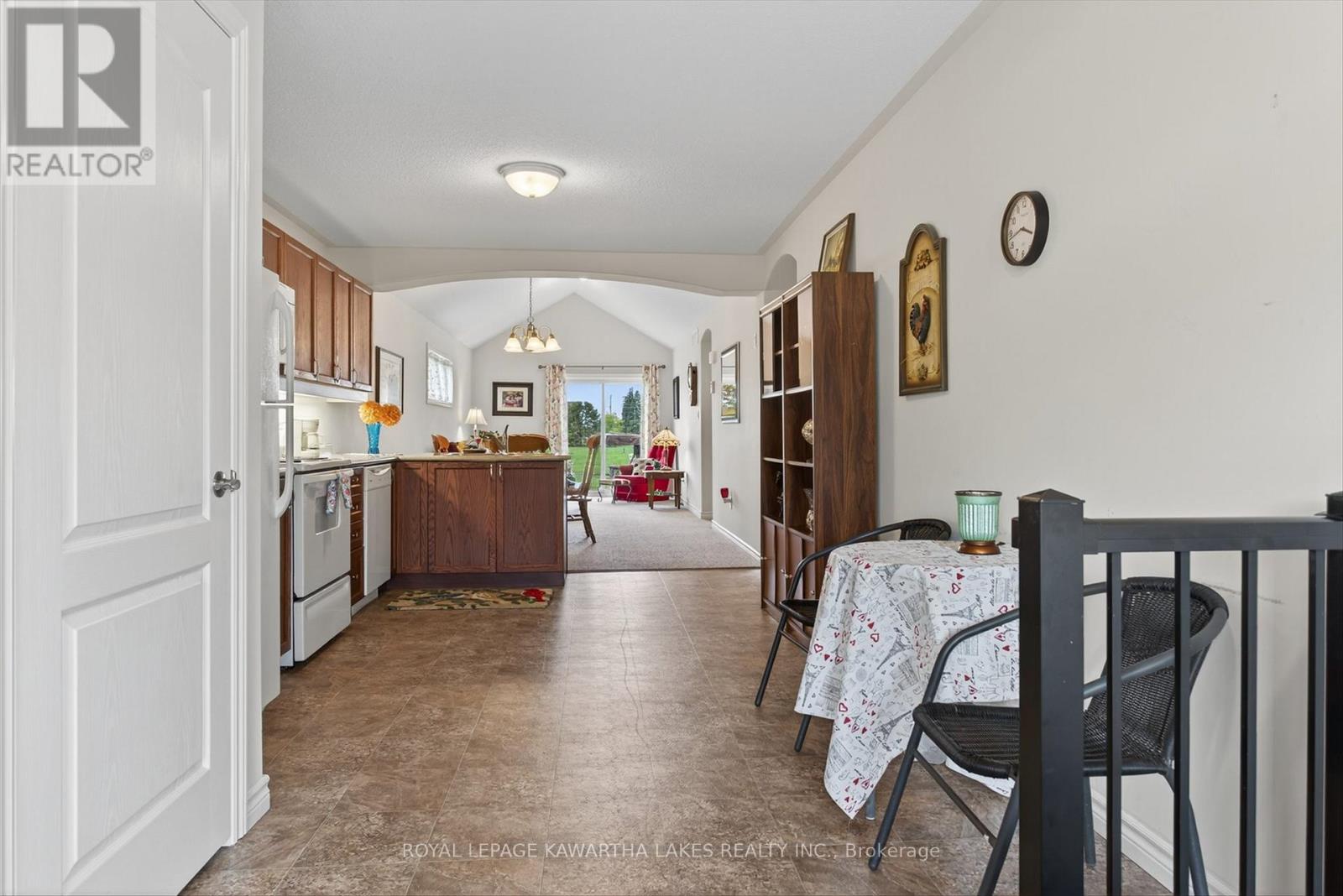 26 Chadwin Drive, Kawartha Lakes, Ontario  K9V 0E9 - Photo 5 - X12501528