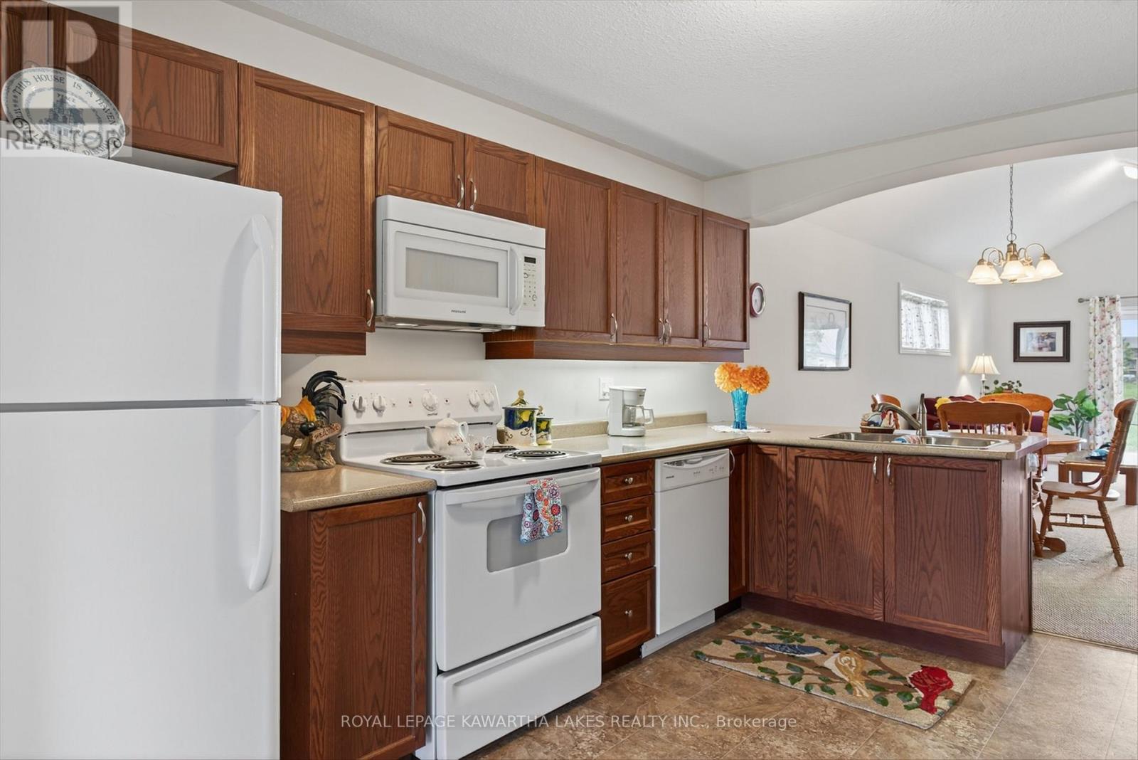 26 Chadwin Drive, Kawartha Lakes, Ontario  K9V 0E9 - Photo 6 - X12501528