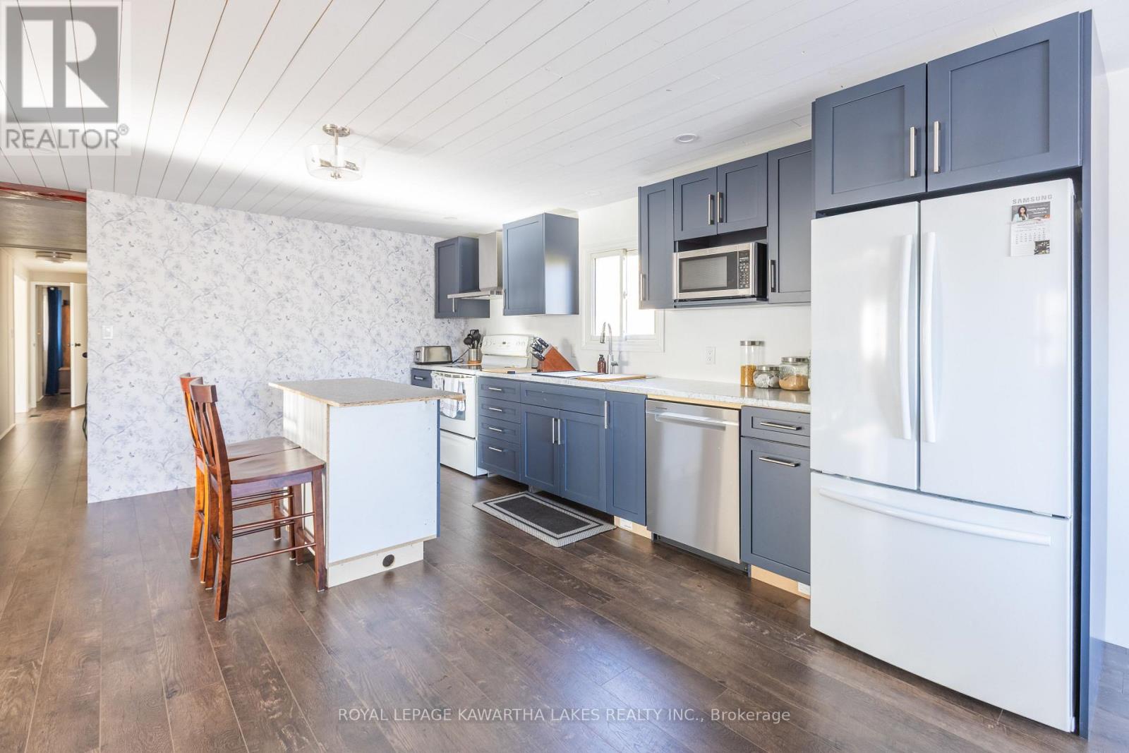 18 Hill Street, Kawartha Lakes, Ontario  K9V 0H5 - Photo 16 - X12510914