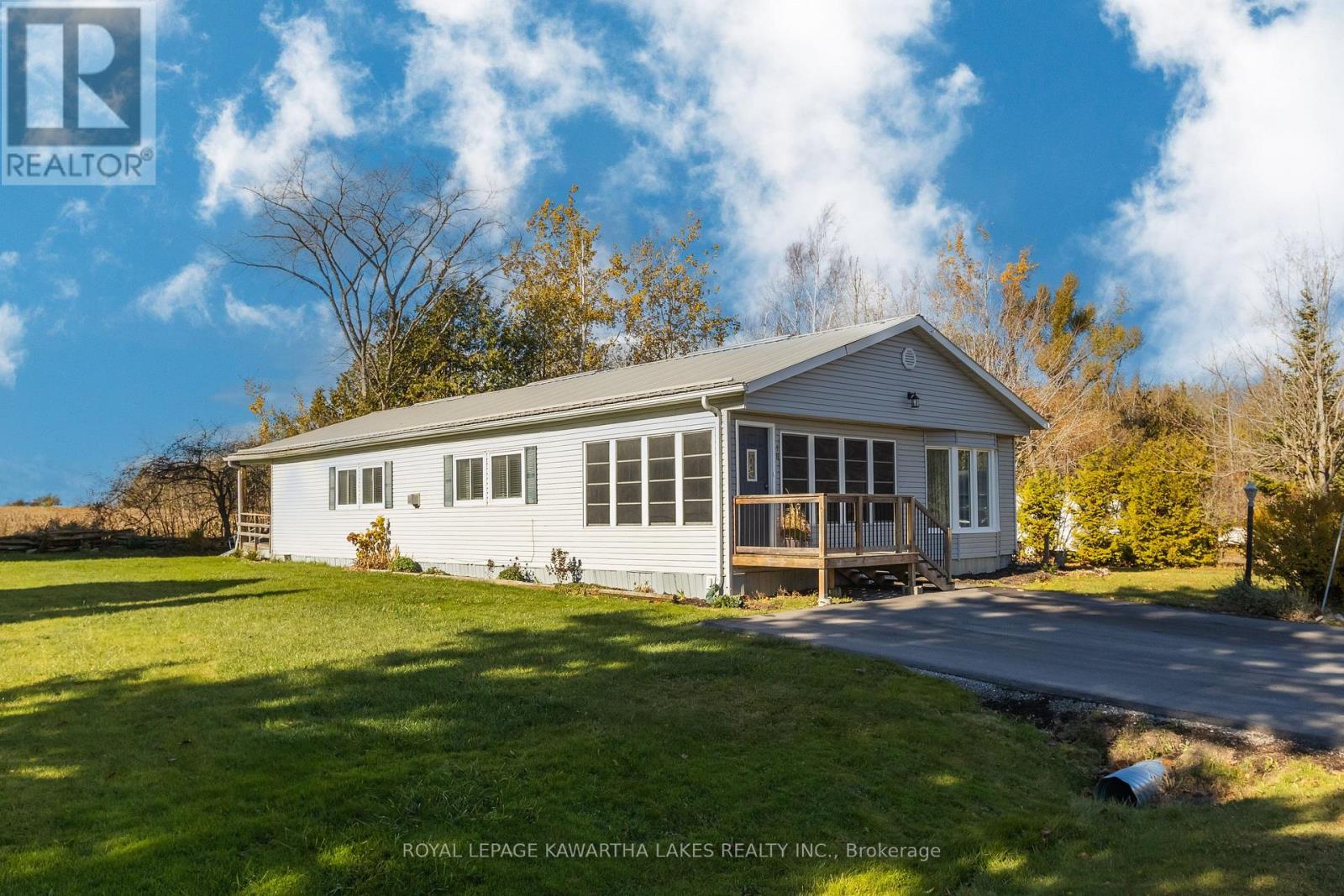 18 Hill Street, Kawartha Lakes, Ontario  K9V 0H5 - Photo 3 - X12510914