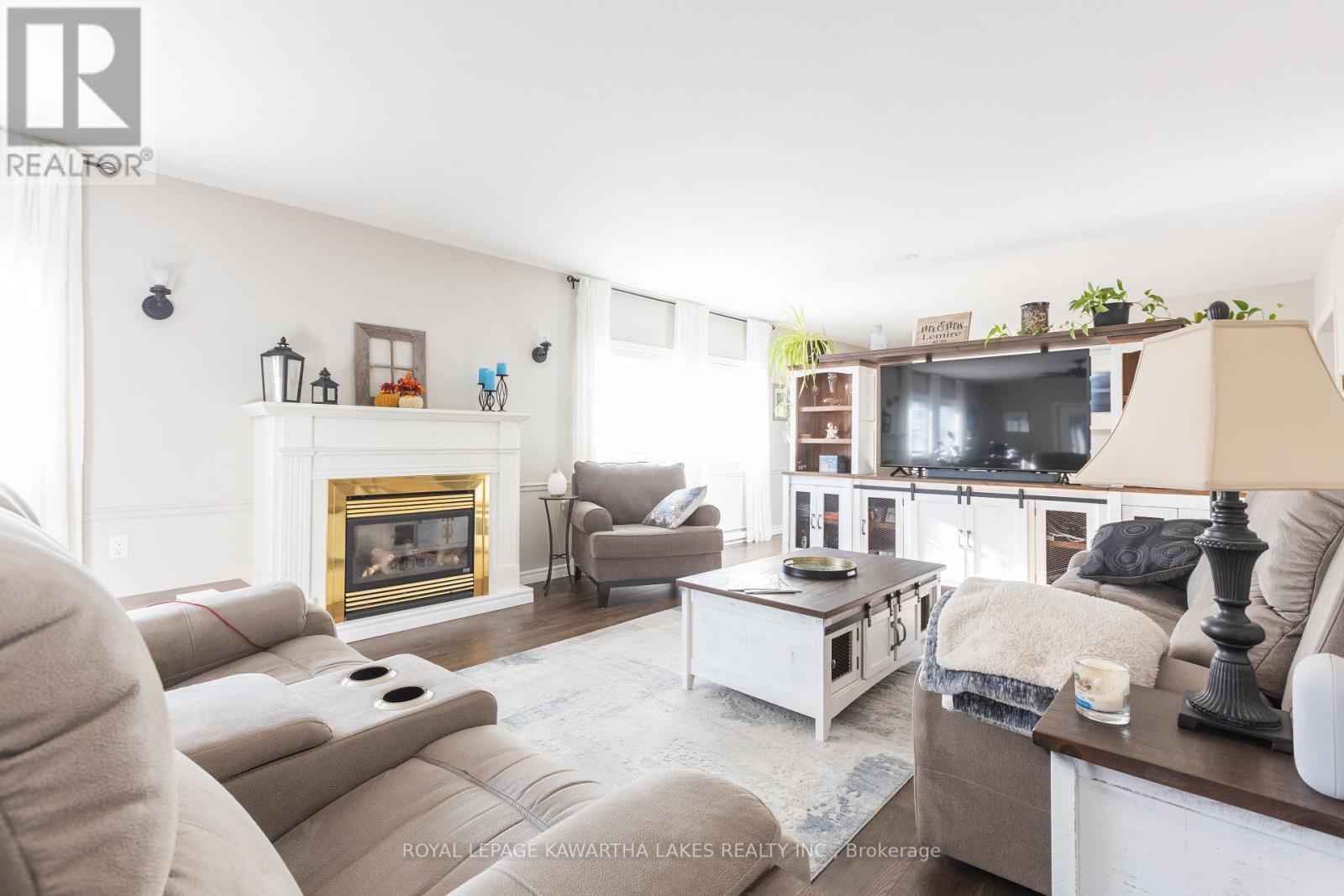 18 Hill Street, Kawartha Lakes, Ontario  K9V 0H5 - Photo 9 - X12510914