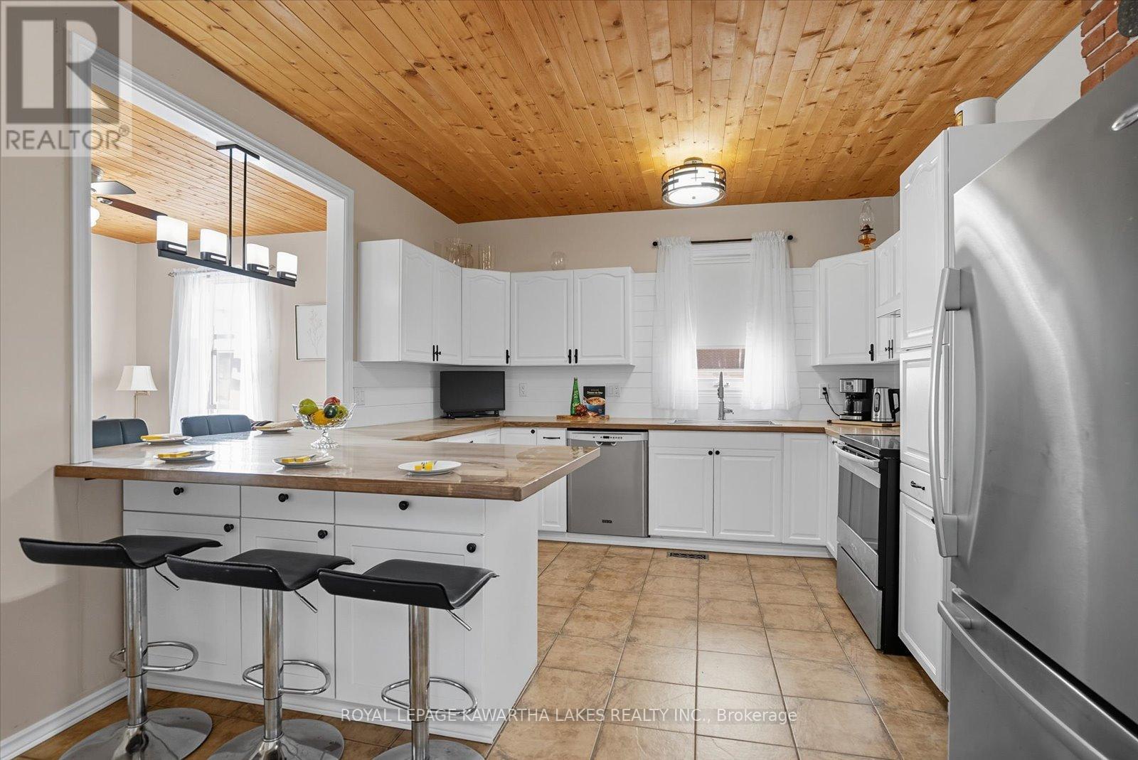 18 Mary Street W, Kawartha Lakes, Ontario  K9V 2N4 - Photo 13 - X12531882