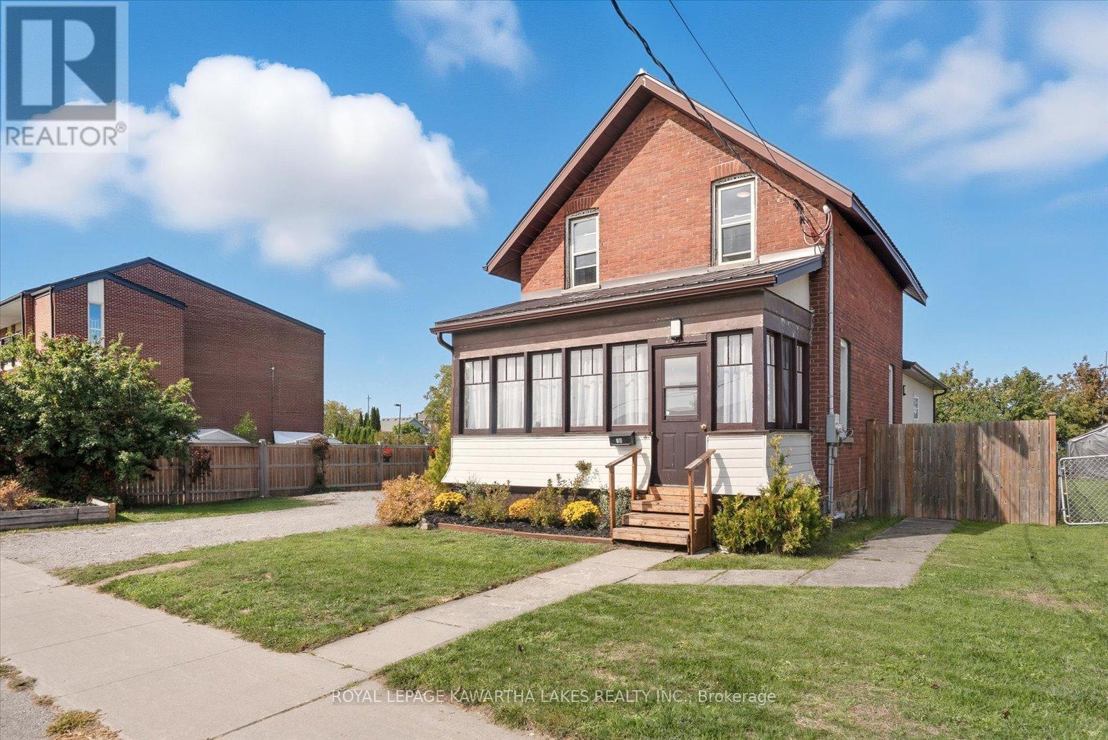 18 Mary Street W, Kawartha Lakes, Ontario  K9V 2N4 - Photo 2 - X12531882