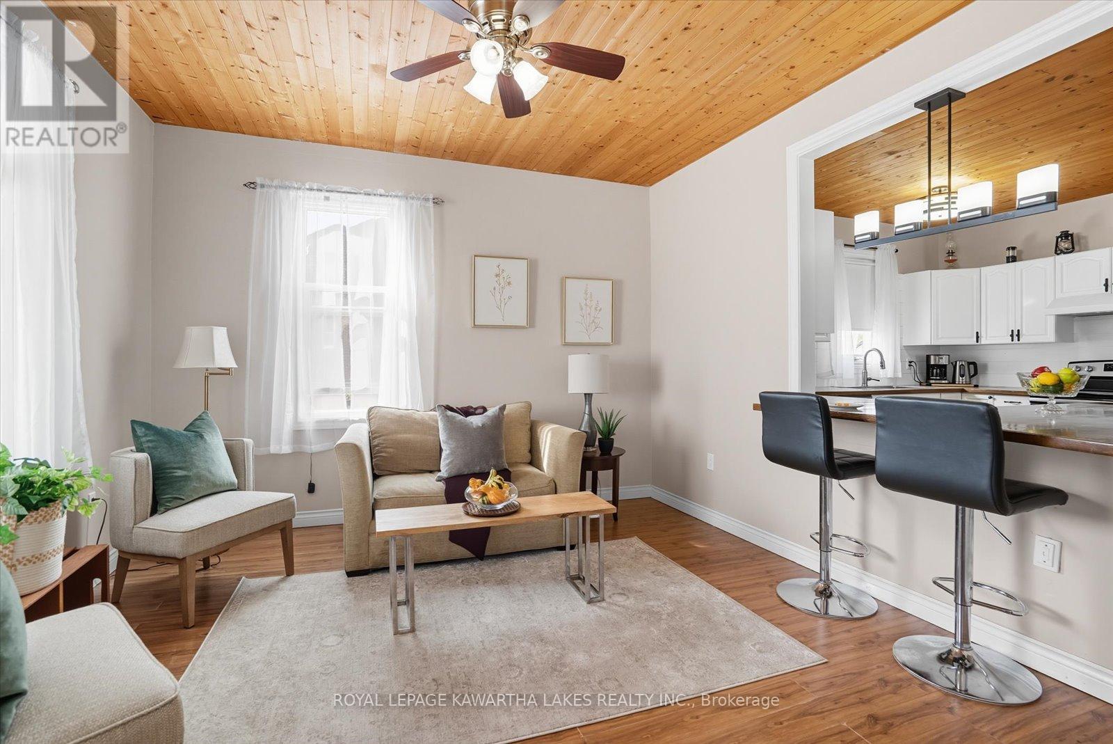 18 Mary Street W, Kawartha Lakes, Ontario  K9V 2N4 - Photo 9 - X12531882