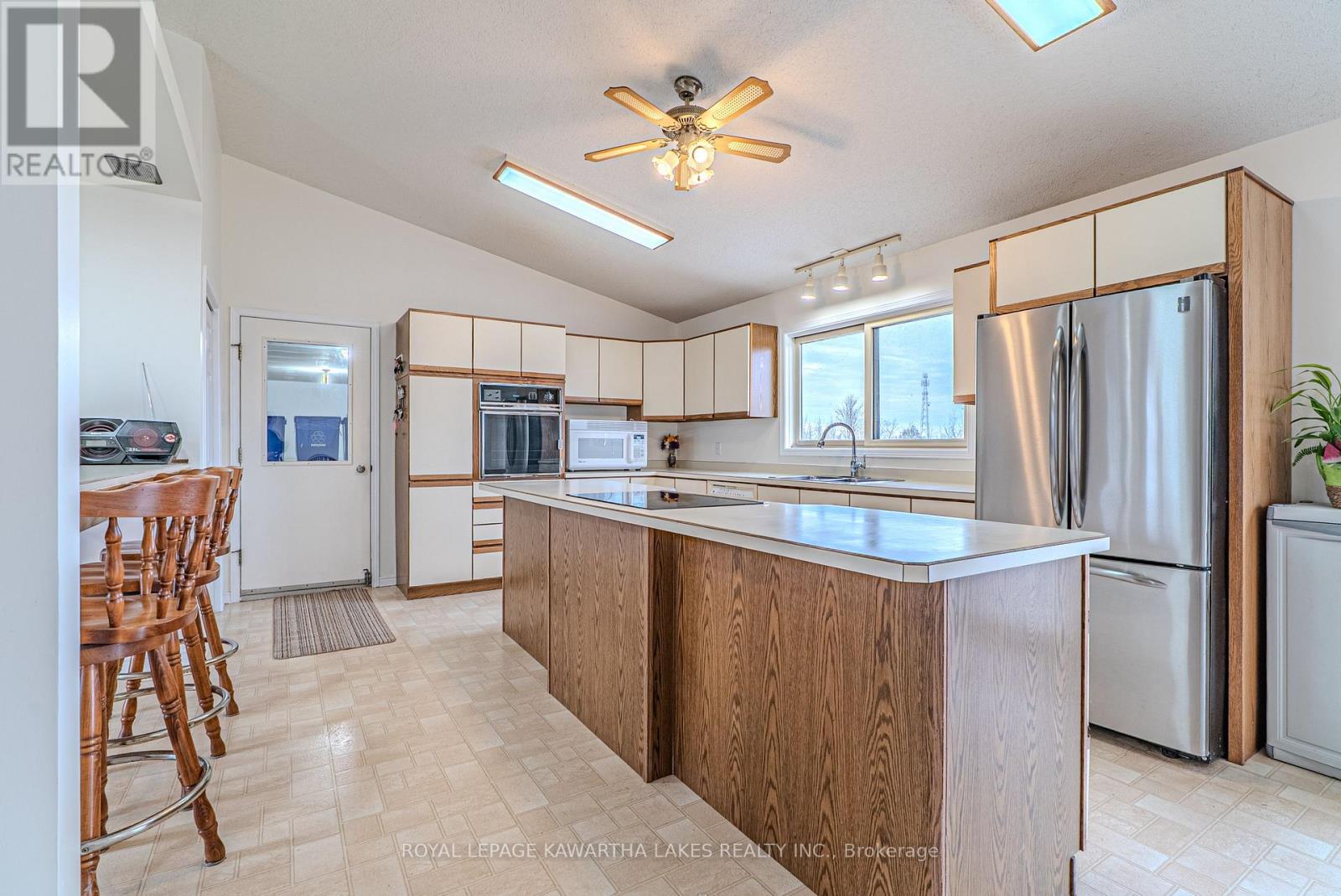 4170 Hwy 35, Kawartha Lakes, Ontario  K0M 1G0 - Photo 12 - X12578506