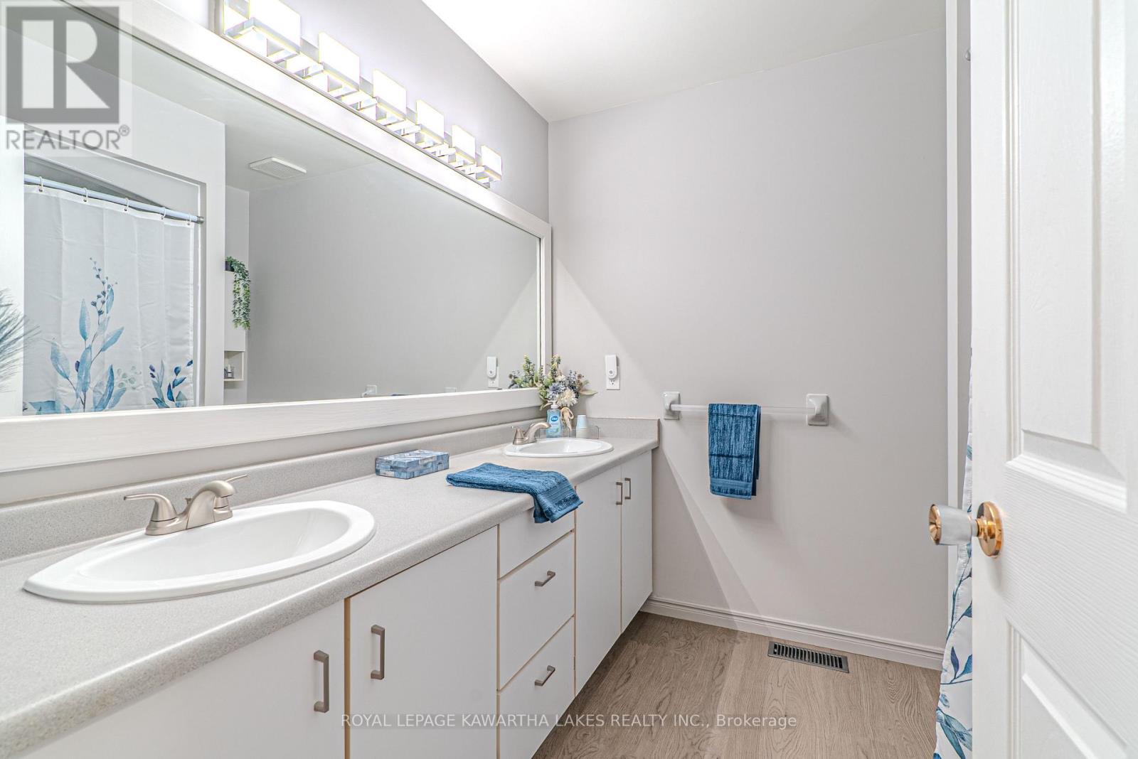 4170 Hwy 35, Kawartha Lakes, Ontario  K0M 1G0 - Photo 25 - X12578506