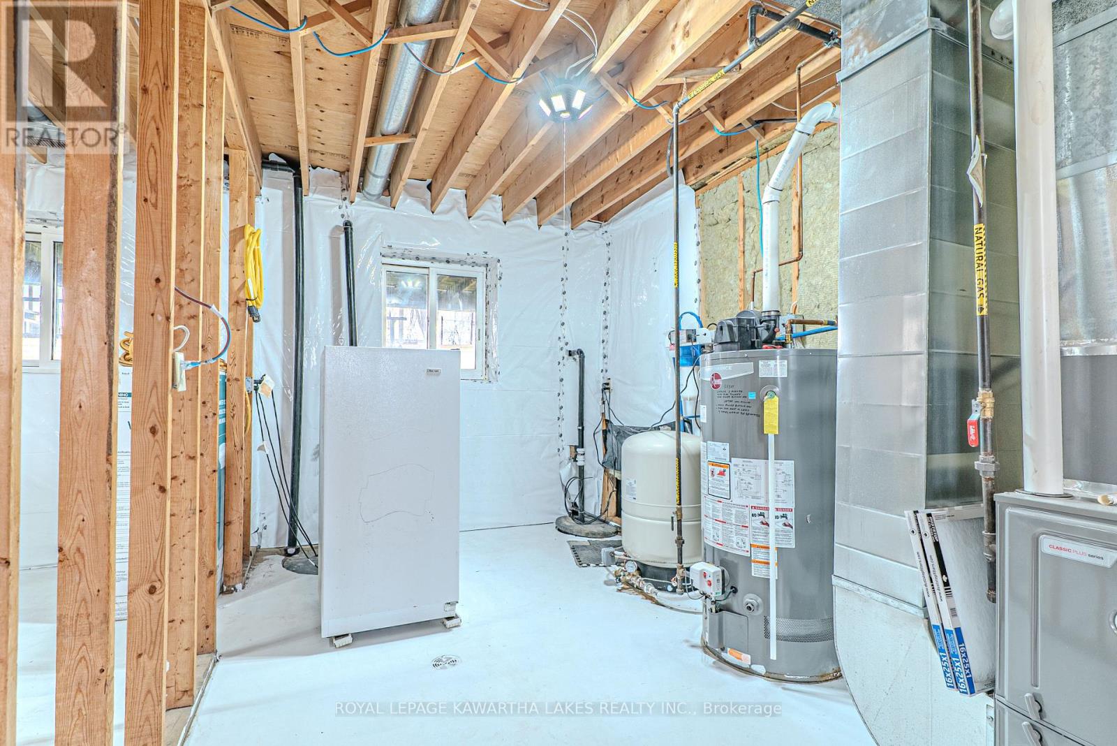 4170 Hwy 35, Kawartha Lakes, Ontario  K0M 1G0 - Photo 33 - X12578506