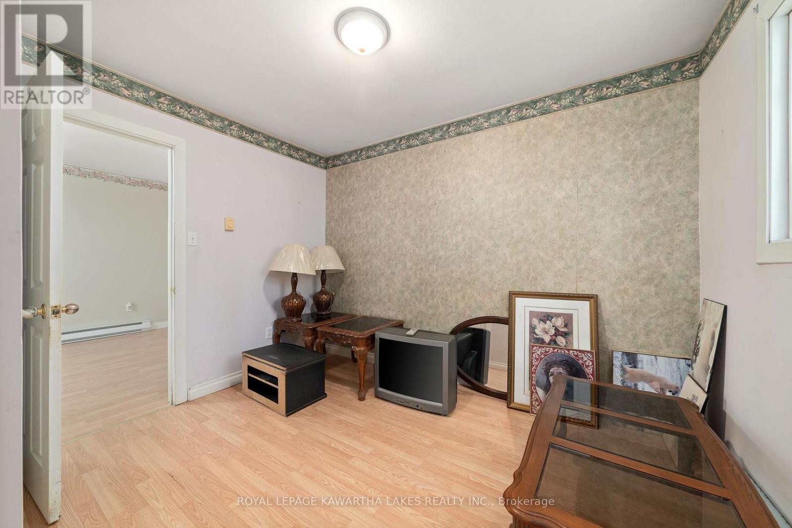 4 Bond Street E, Kawartha Lakes, Ontario  K9V 3P3 - Photo 25 - X12595422