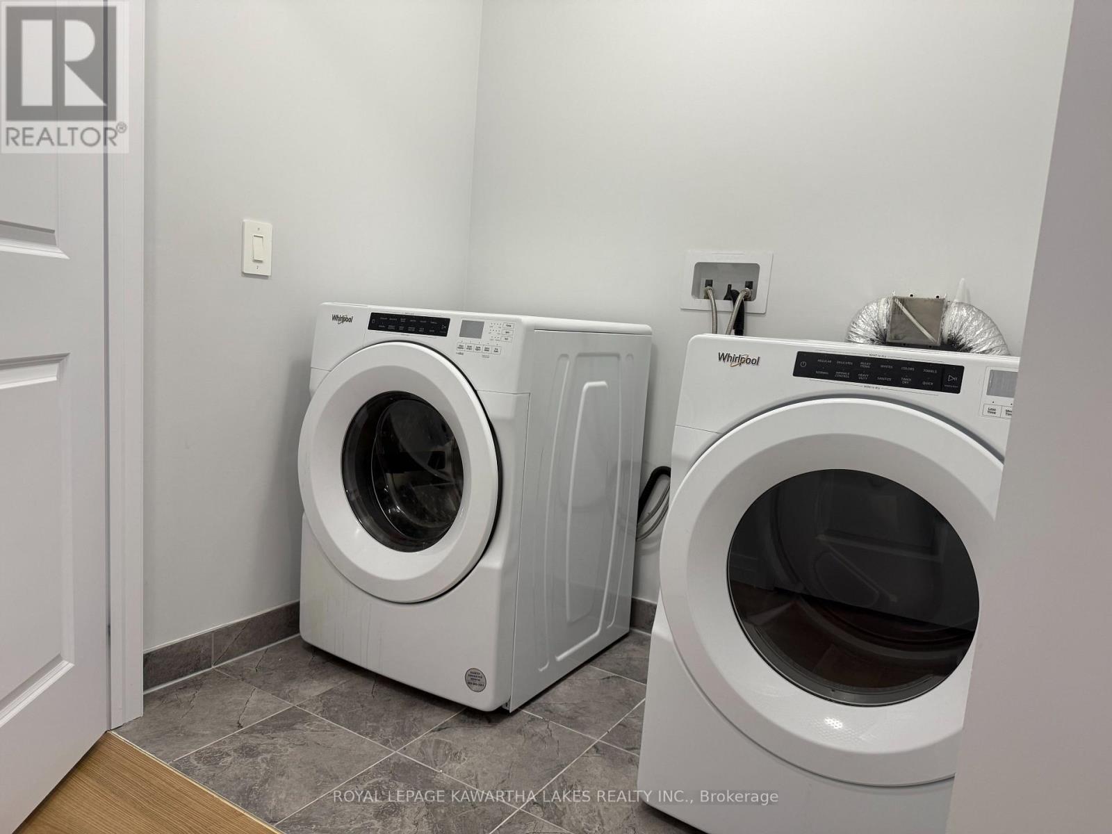 19 Keenan Street, Kawartha Lakes, Ontario  K9V 6C2 - Photo 17 - X12644470