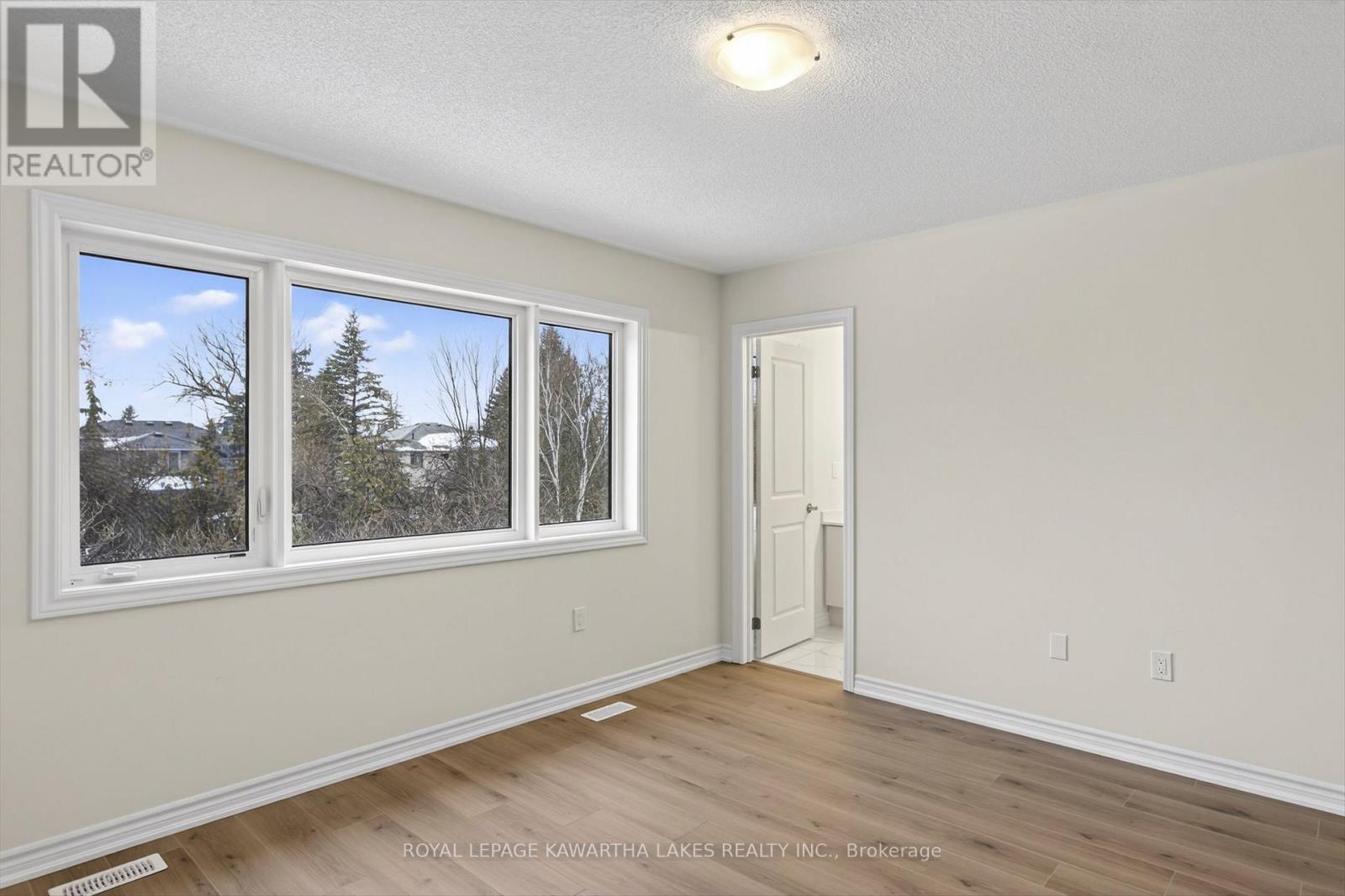 71 Watts Mew, Kawartha Lakes, Ontario  K9V 0T3 - Photo 25 - X12665320