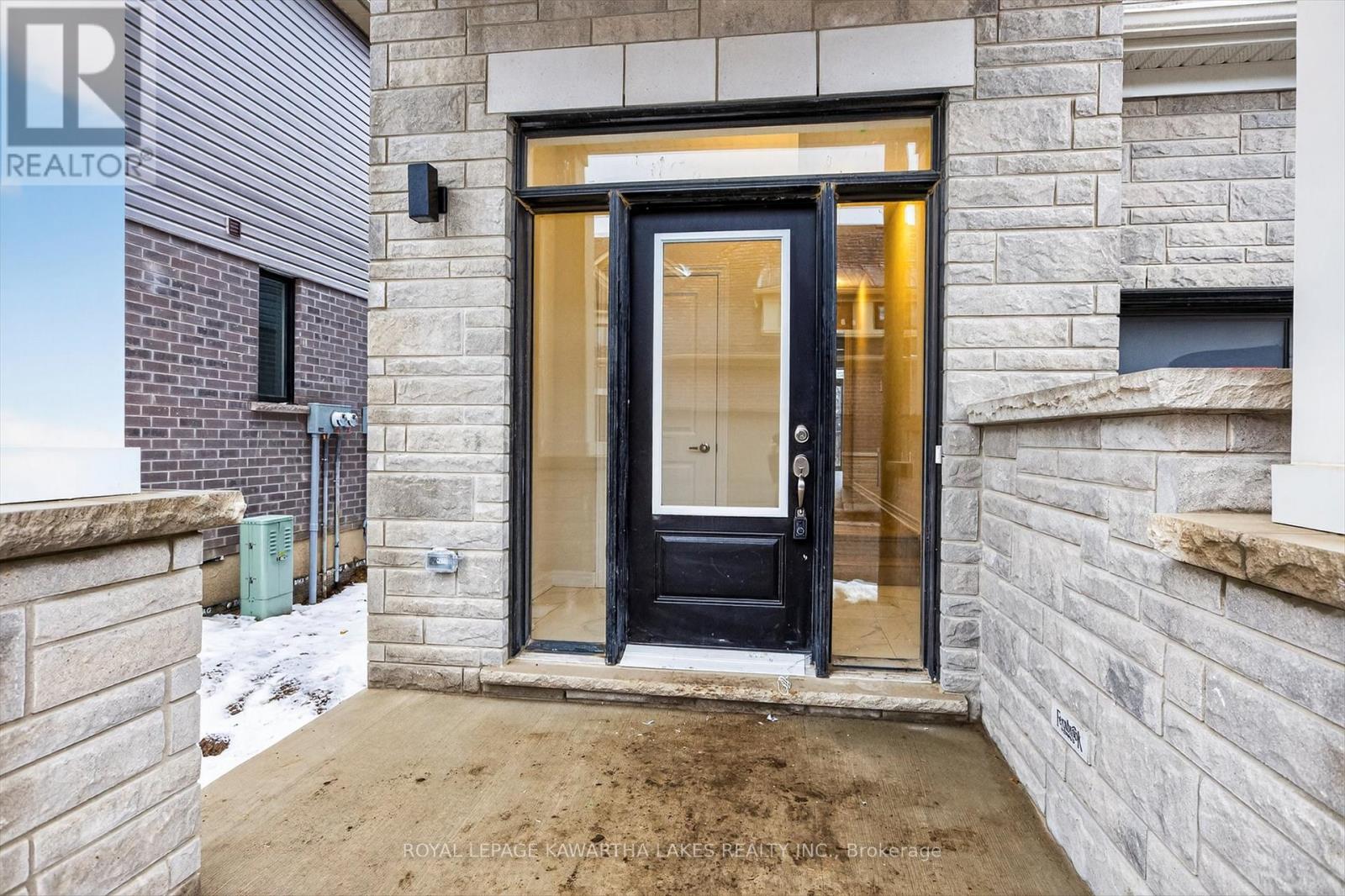 71 Watts Mew, Kawartha Lakes, Ontario  K9V 0T3 - Photo 5 - X12665320