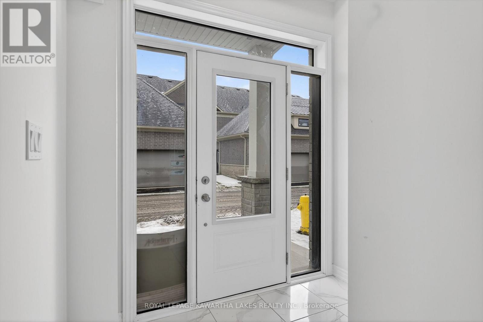 71 Watts Mew, Kawartha Lakes, Ontario  K9V 0T3 - Photo 6 - X12665320