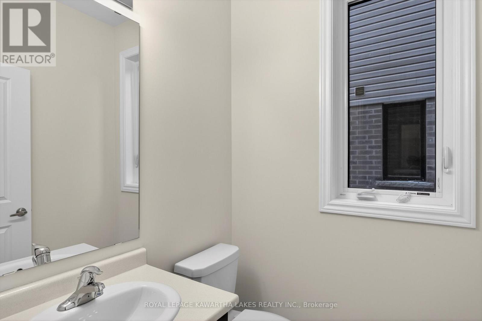 71 Watts Mew, Kawartha Lakes, Ontario  K9V 0T3 - Photo 7 - X12665320