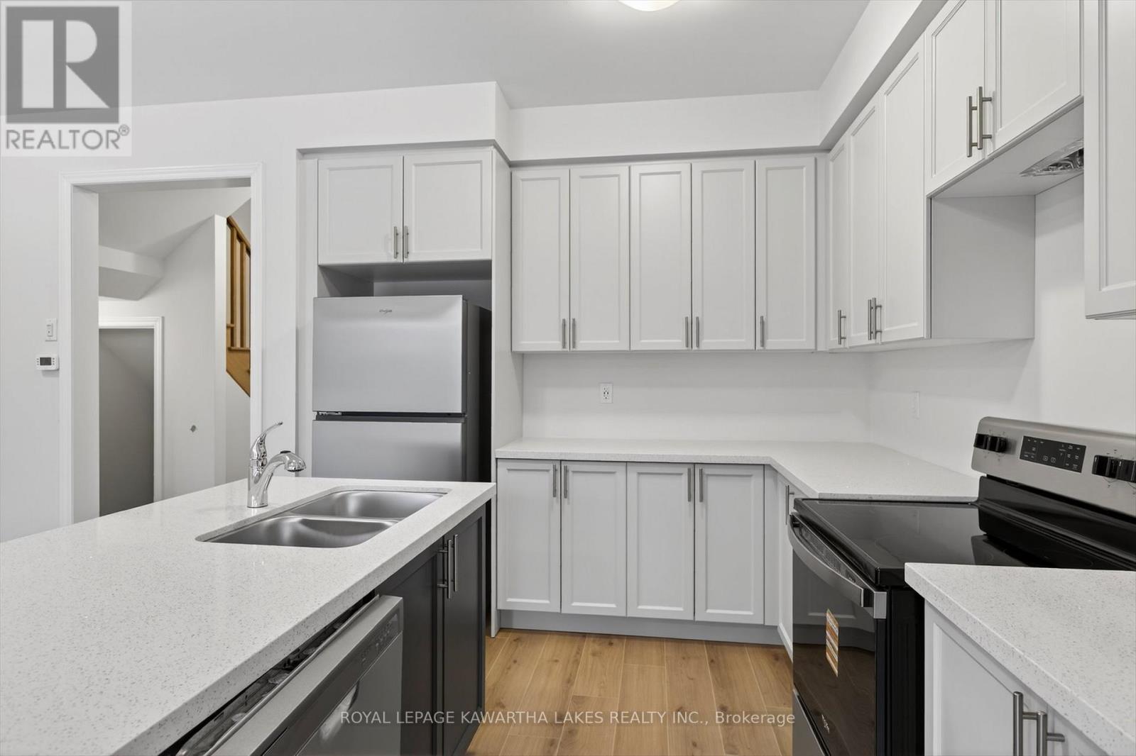 77 Watts Mew, Kawartha Lakes, Ontario  K9V 0T3 - Photo 11 - X12665344