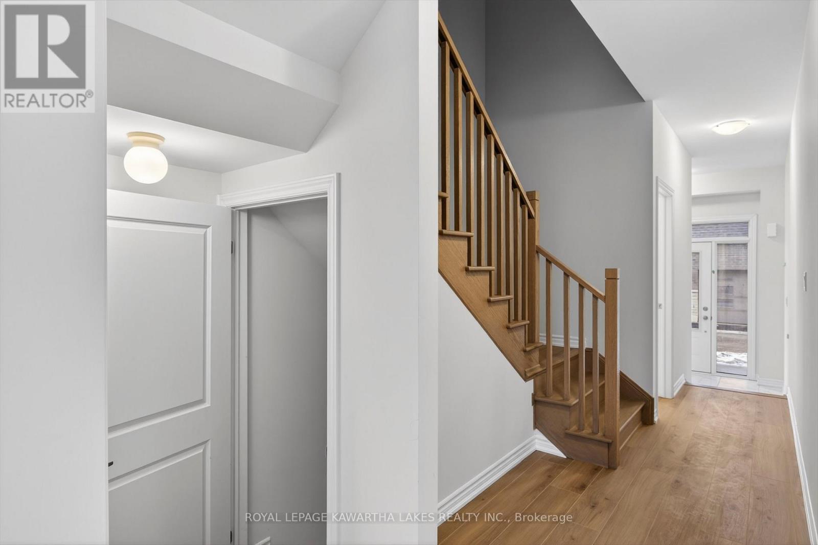 77 Watts Mew, Kawartha Lakes, Ontario  K9V 0T3 - Photo 36 - X12665344