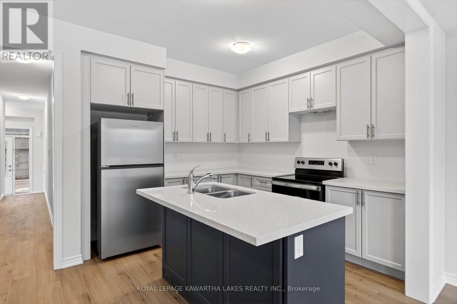 77 Watts Mew, Kawartha Lakes, Ontario  K9V 0T3 - Photo 8 - X12665344