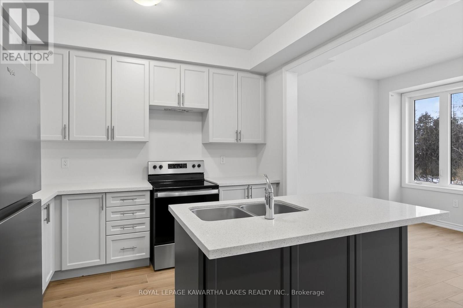 77 Watts Mew, Kawartha Lakes, Ontario  K9V 0T3 - Photo 9 - X12665344