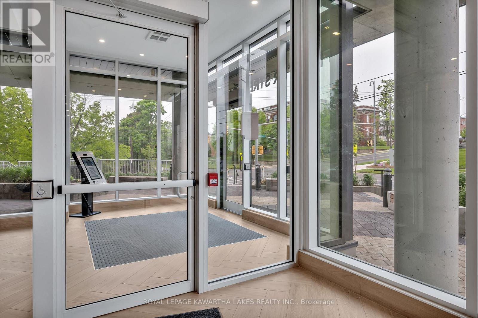 404 - 195 Hunter Street E, Peterborough, Ontario  K9H 1G9 - Photo 5 - X12675974