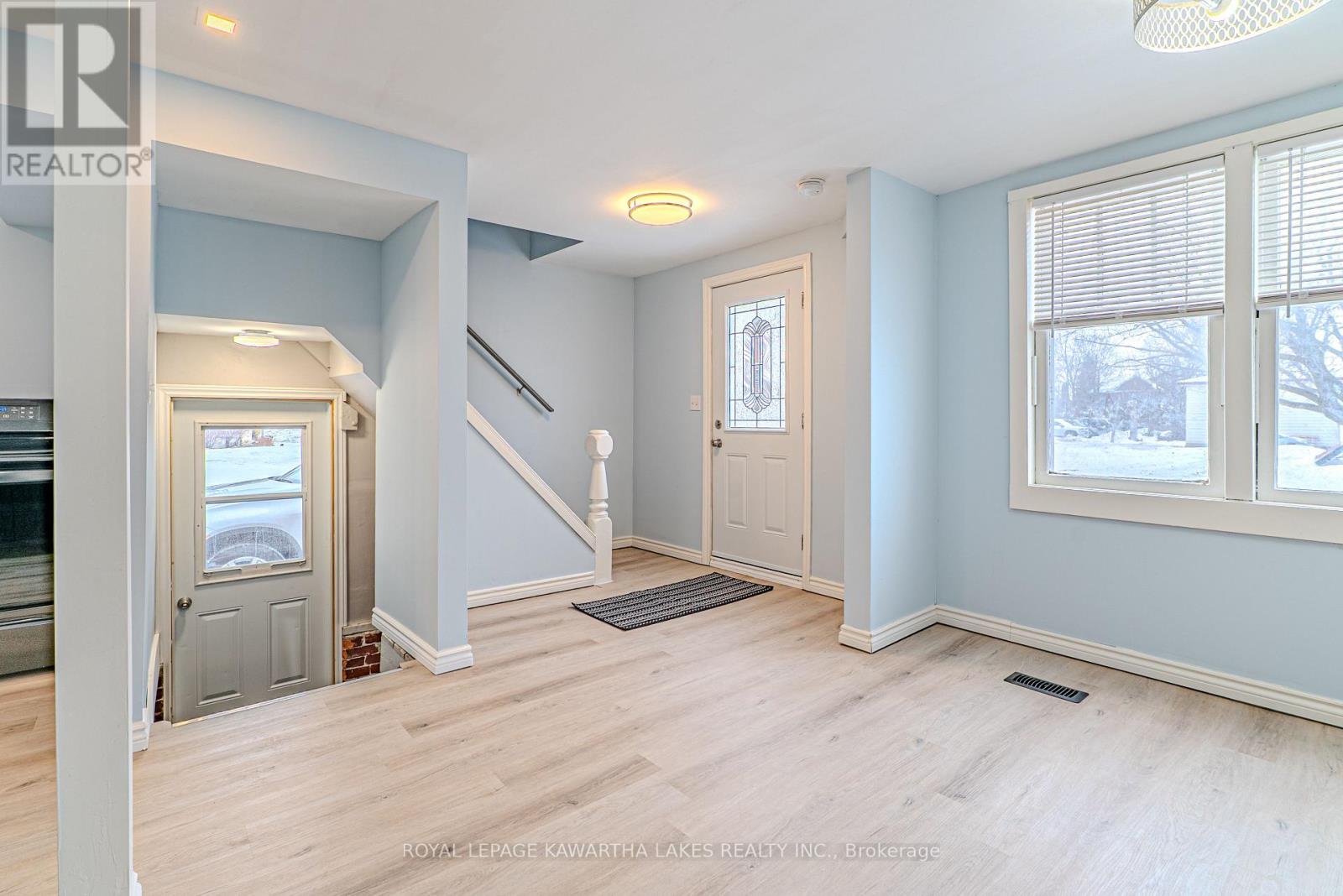 54 Glenelg Street W, Kawartha Lakes, Ontario  K9V 2V2 - Photo 15 - X12691070