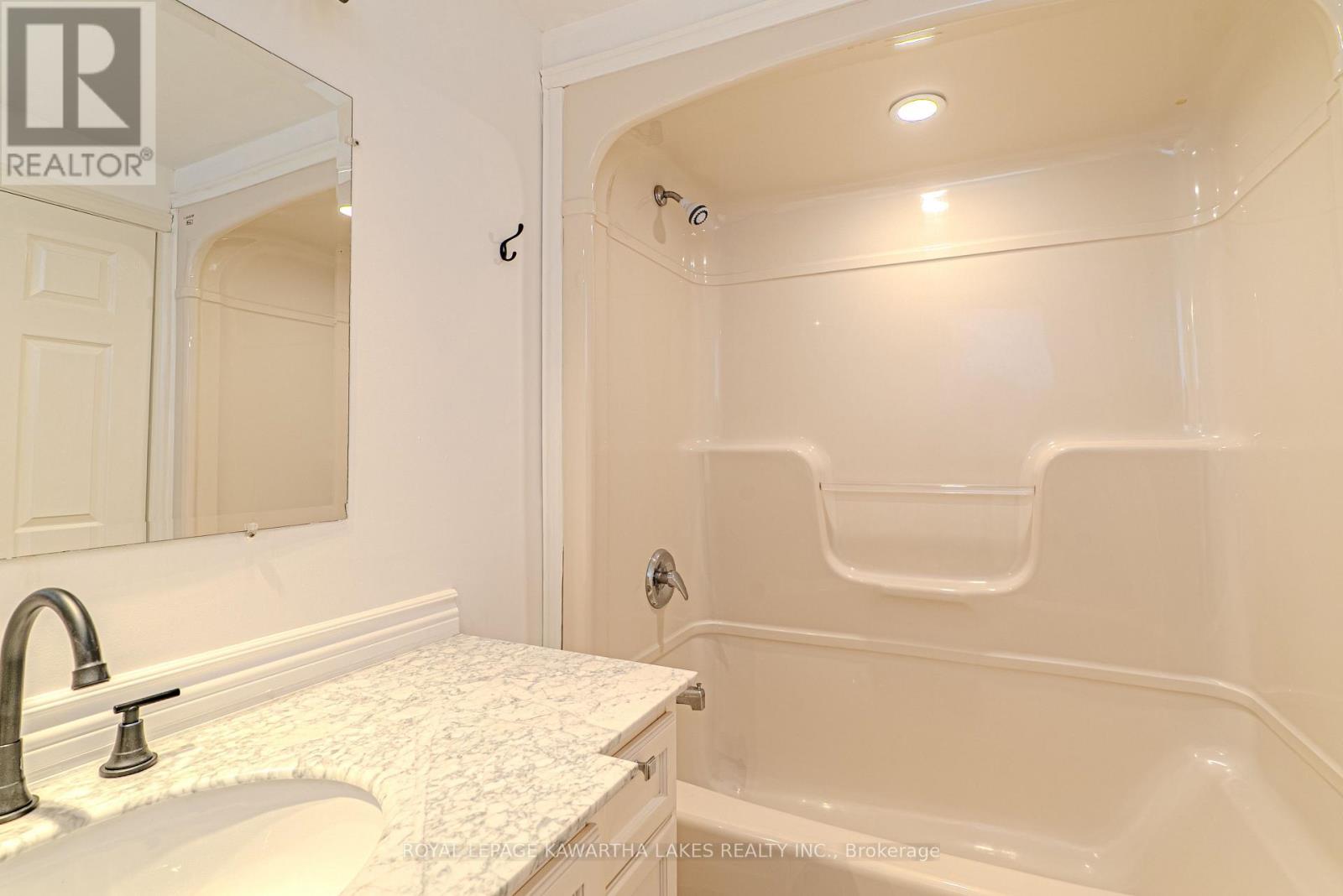 54 Glenelg Street W, Kawartha Lakes, Ontario  K9V 2V2 - Photo 20 - X12691070