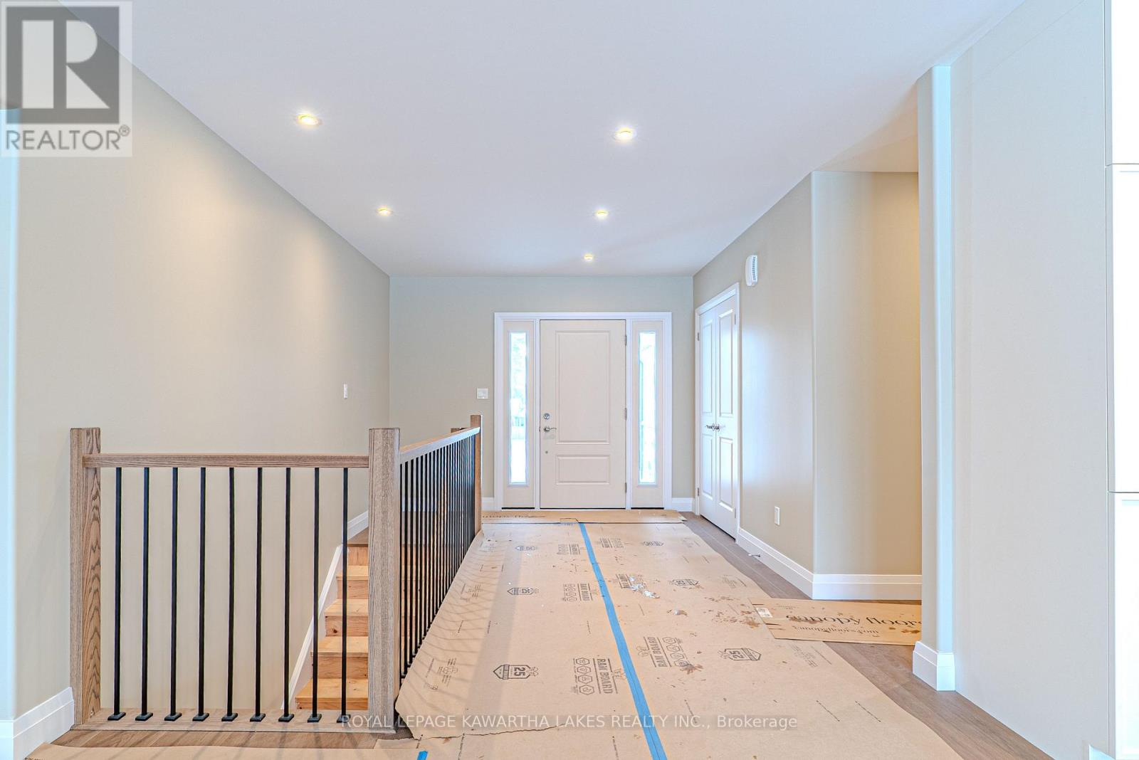 6 Patrick Street, Kawartha Lakes, Ontario  K0M 2B0 - Photo 7 - X12716208