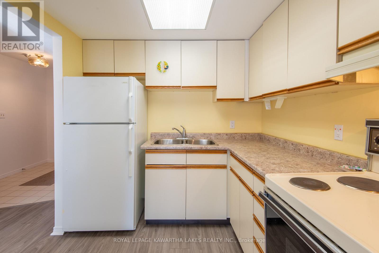 108 - 2 Heritage Way, Kawartha Lakes, Ontario  K9V 5P5 - Photo 7 - X12742536