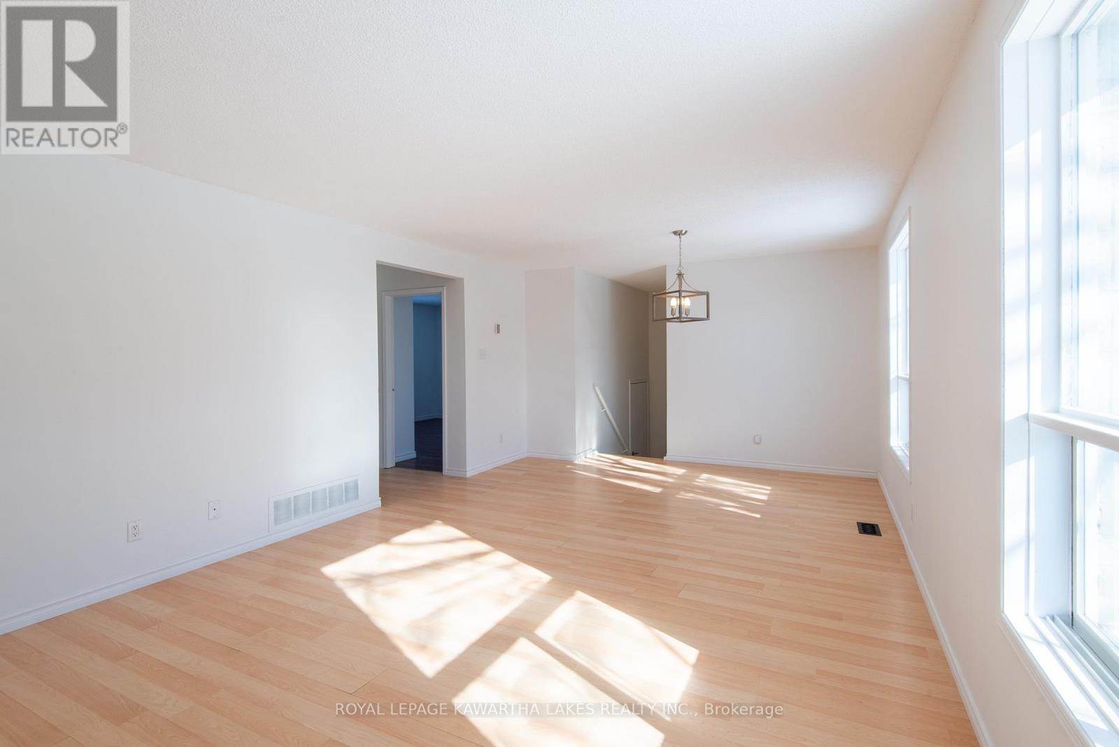 78 Eglington Street E, Kawartha Lakes, Ontario  K9V 3Z5 - Photo 13 - X12752926