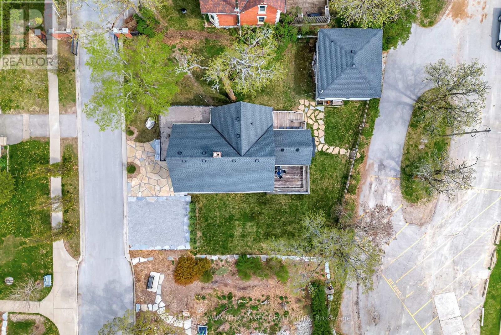 45 Oak Street, Kawartha Lakes, Ontario  K0M 1N0 - Photo 6 - X12759466