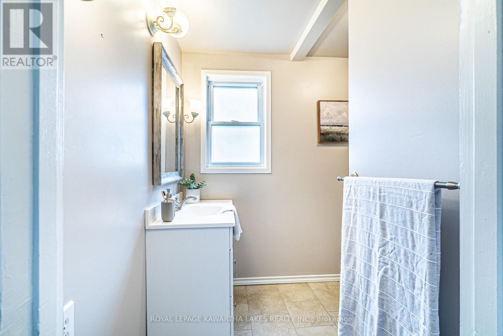 215 Snug Harbour Road, Kawartha Lakes, Ontario  K9V 4R6 - Photo 23 - X12879588