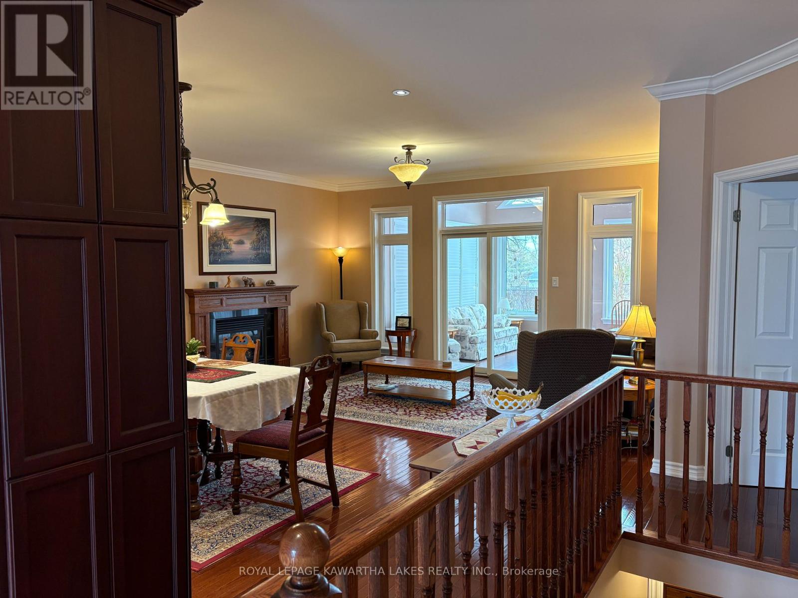 8 Ellis Crescent, Kawartha Lakes, Ontario  K9V 0A4 - Photo 13 - X12889426