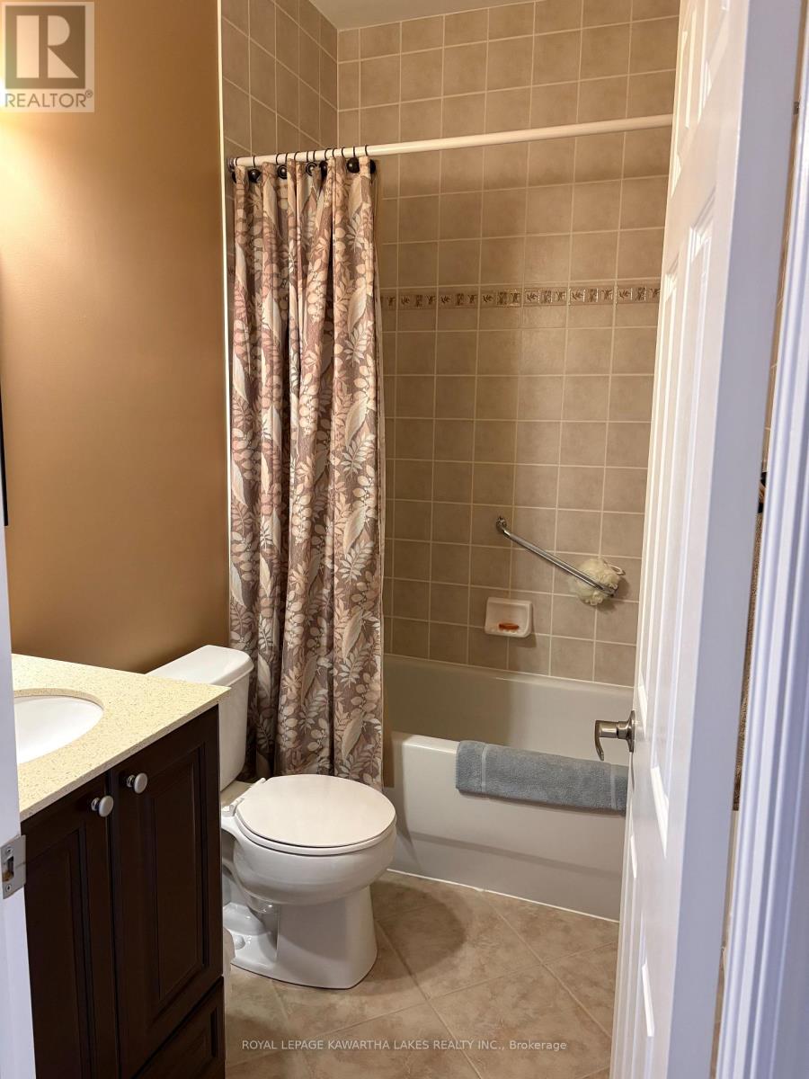 8 Ellis Crescent, Kawartha Lakes, Ontario  K9V 0A4 - Photo 9 - X12889426