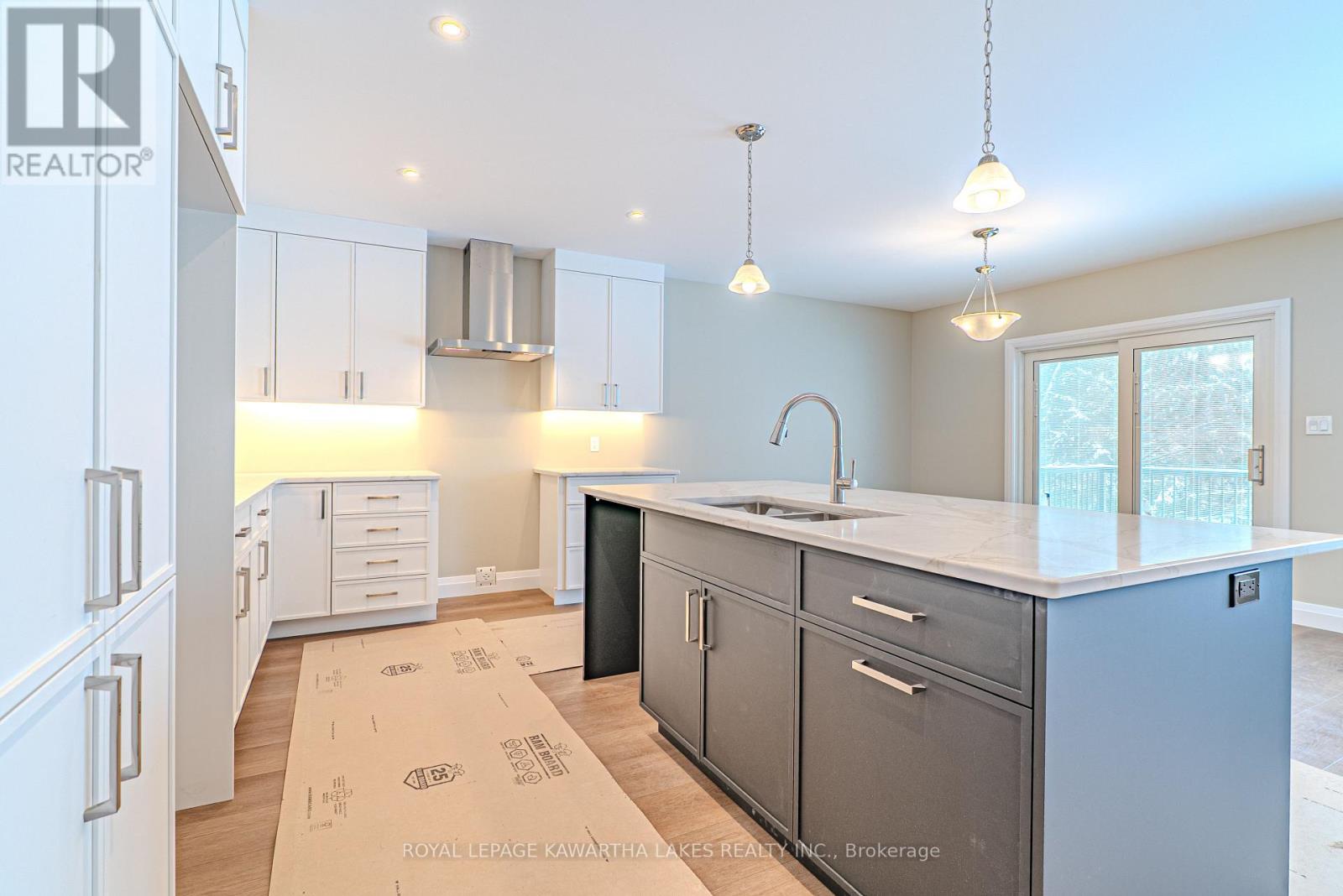 6 Patrick Street, Kawartha Lakes, Ontario  K0M 2B0 - Photo 18 - X12908556