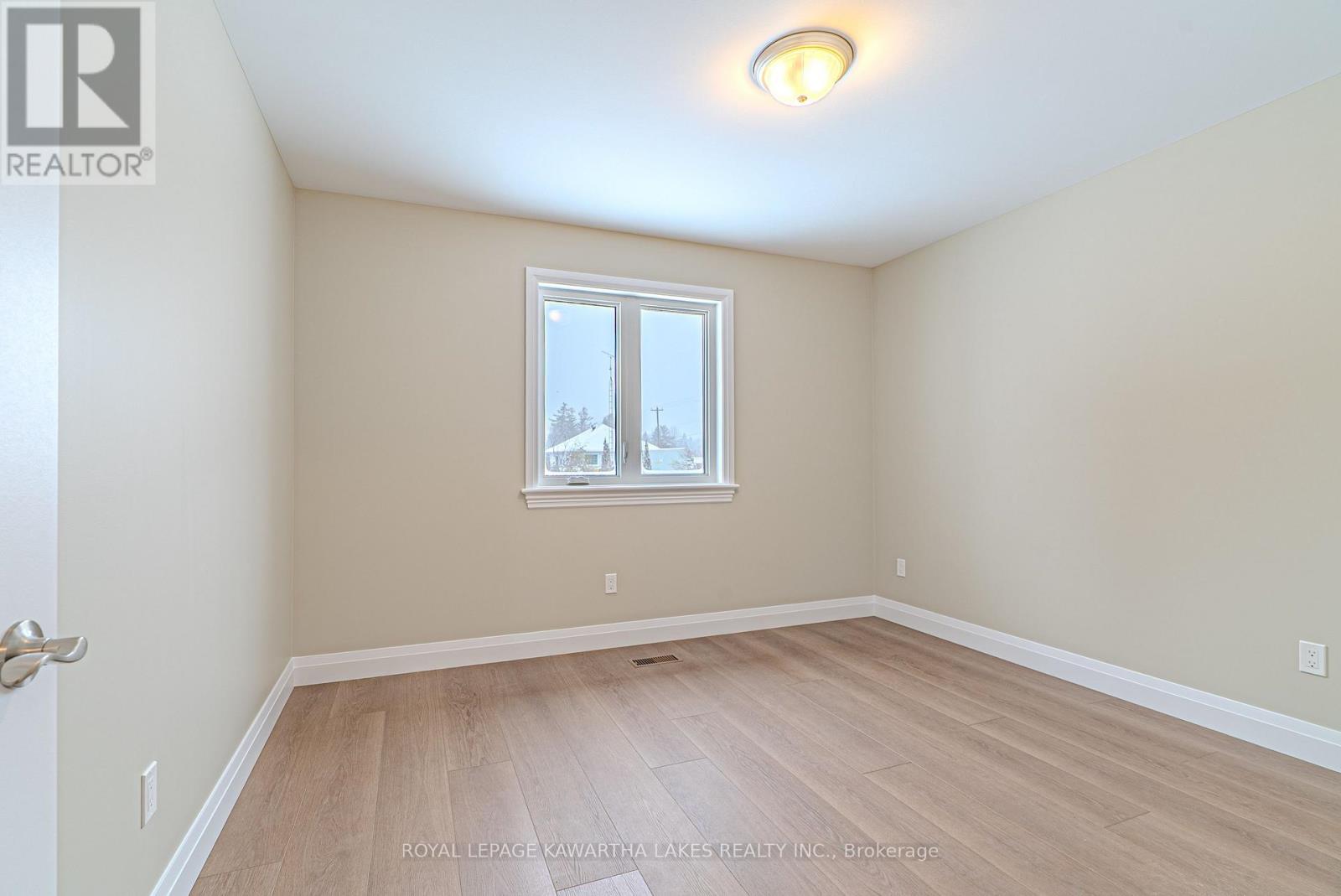 6 Patrick Street, Kawartha Lakes, Ontario  K0M 2B0 - Photo 24 - X12908556