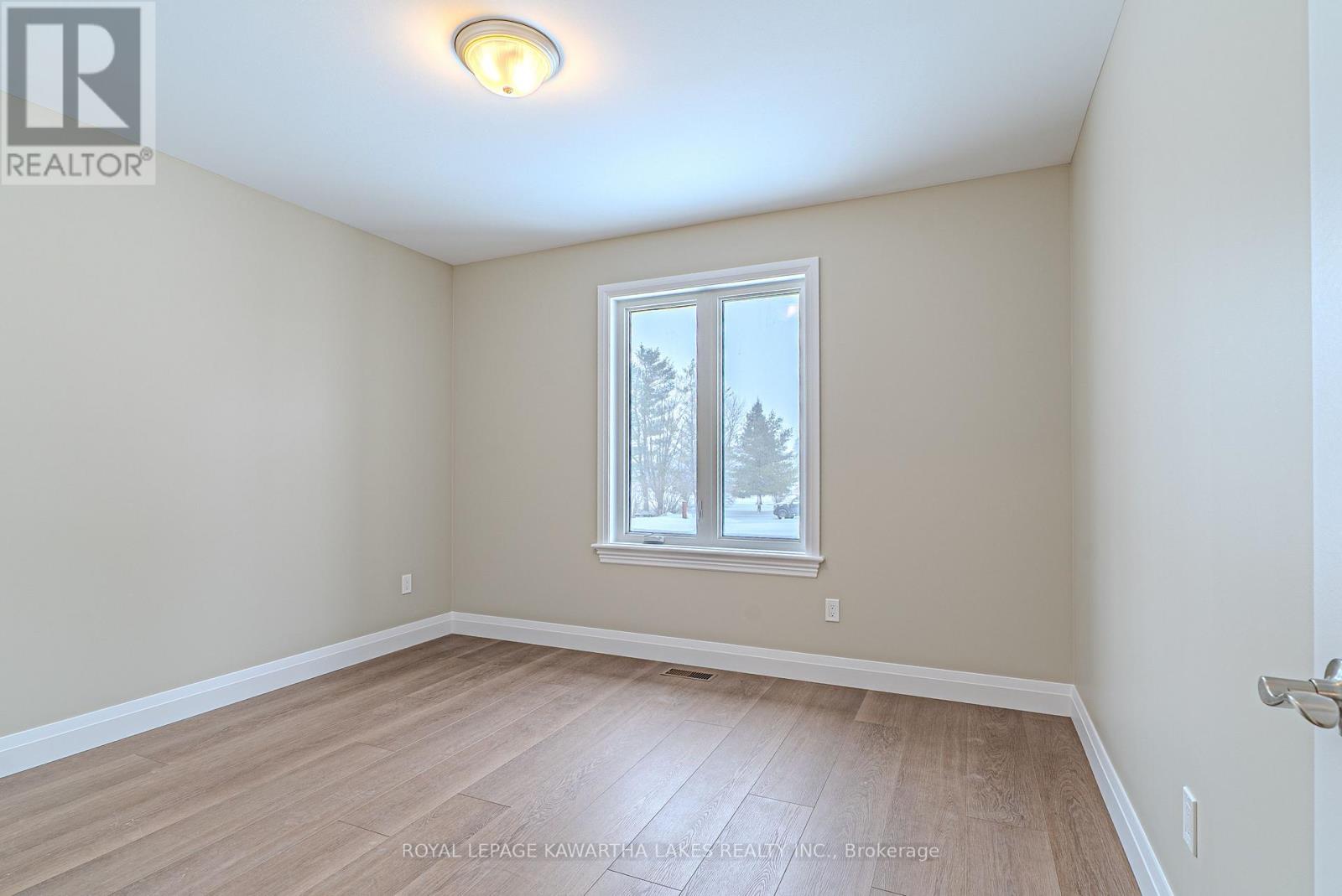 6 Patrick Street, Kawartha Lakes, Ontario  K0M 2B0 - Photo 27 - X12908556