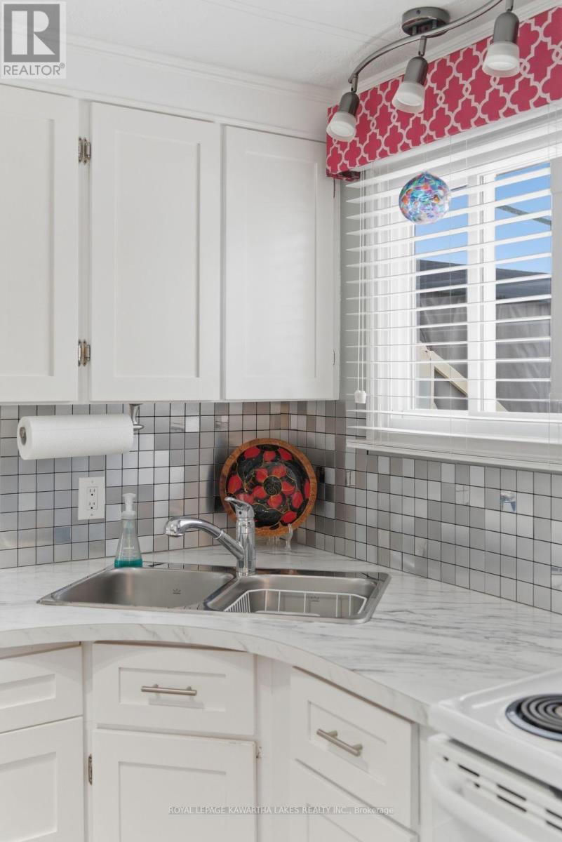 21 Cedar Street, Kawartha Lakes, Ontario  K9V 4R1 - Photo 18 - X12910058