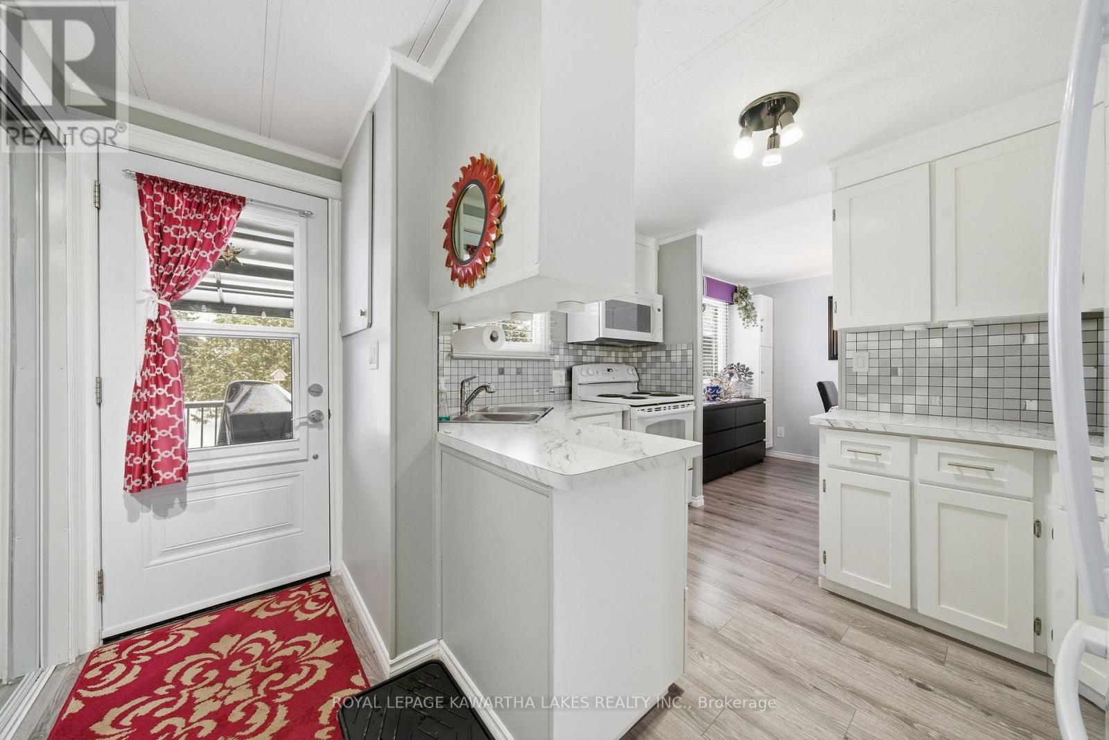 21 Cedar Street, Kawartha Lakes, Ontario  K9V 4R1 - Photo 21 - X12910058