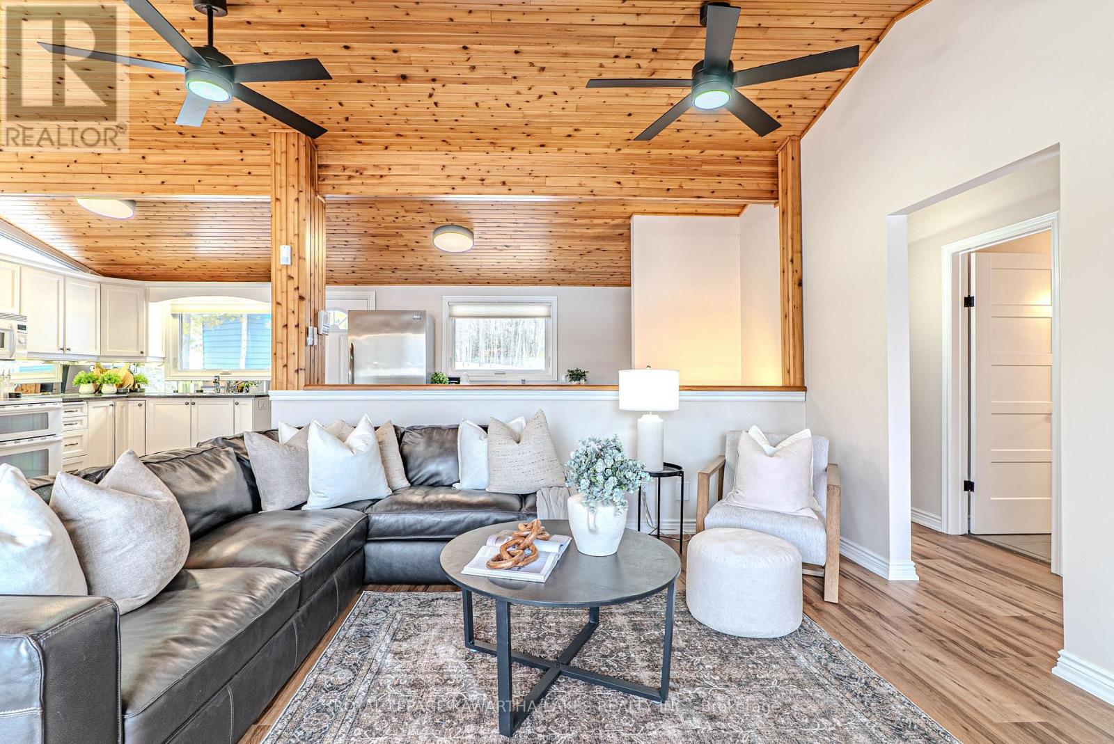 147 Lightning Point Road, Kawartha Lakes, Ontario  K0M 1K0 - Photo 12 - X12919980