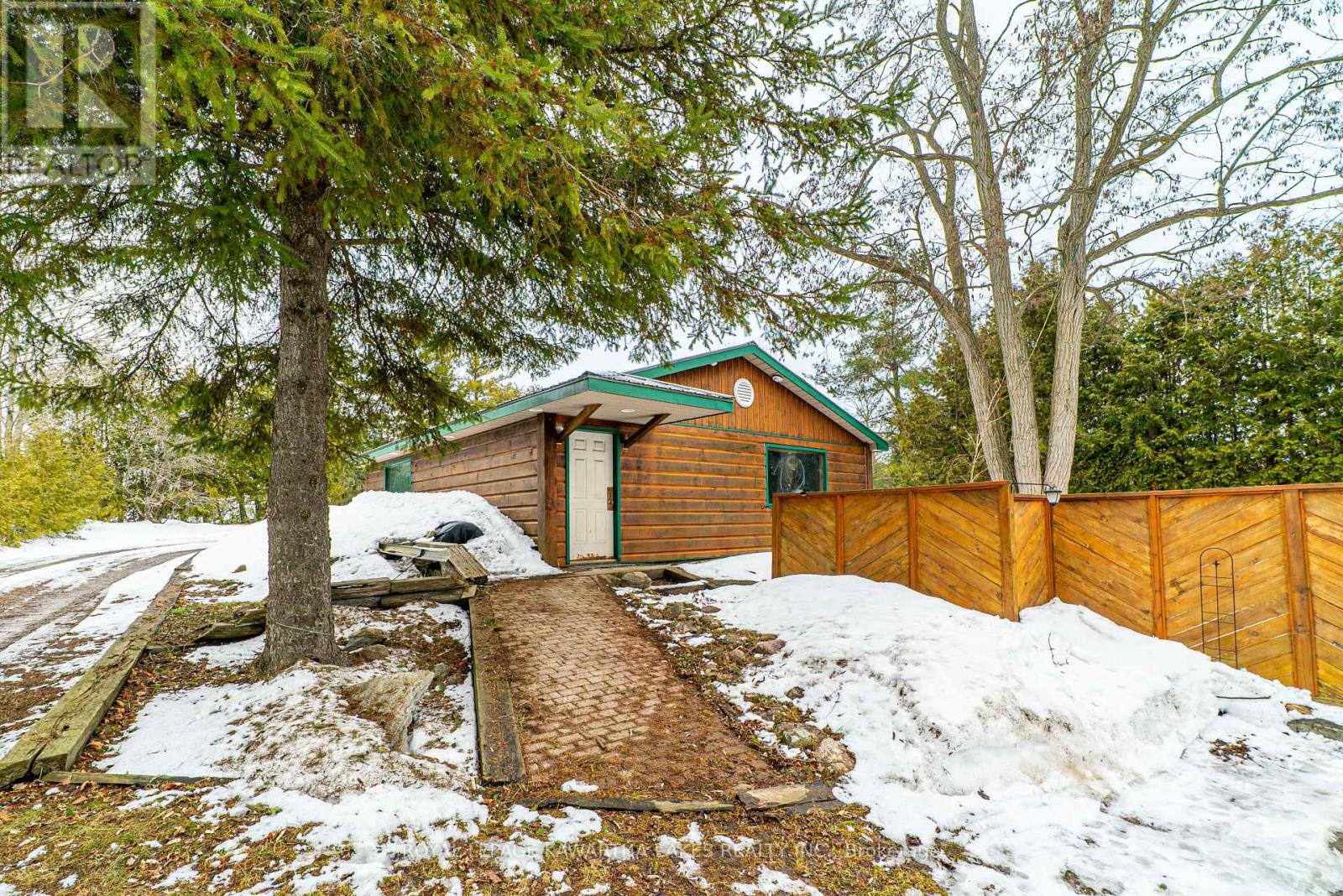 63 Robinson Avenue, Kawartha Lakes, Ontario  K0M 2B0 - Photo 9 - X12929112