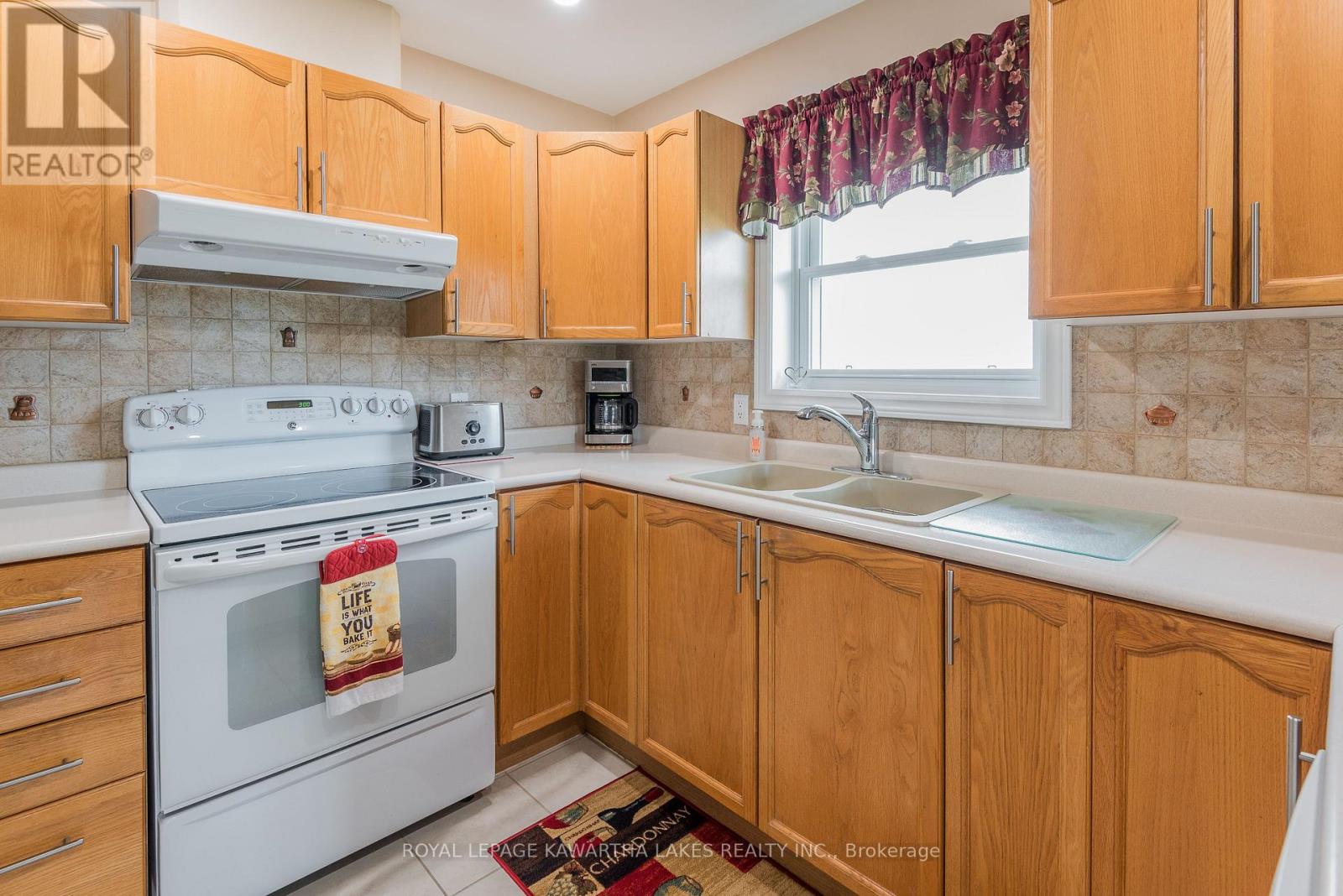 29 Midland Drive, Kawartha Lakes, Ontario  K9V 6B9 - Photo 17 - X12931634