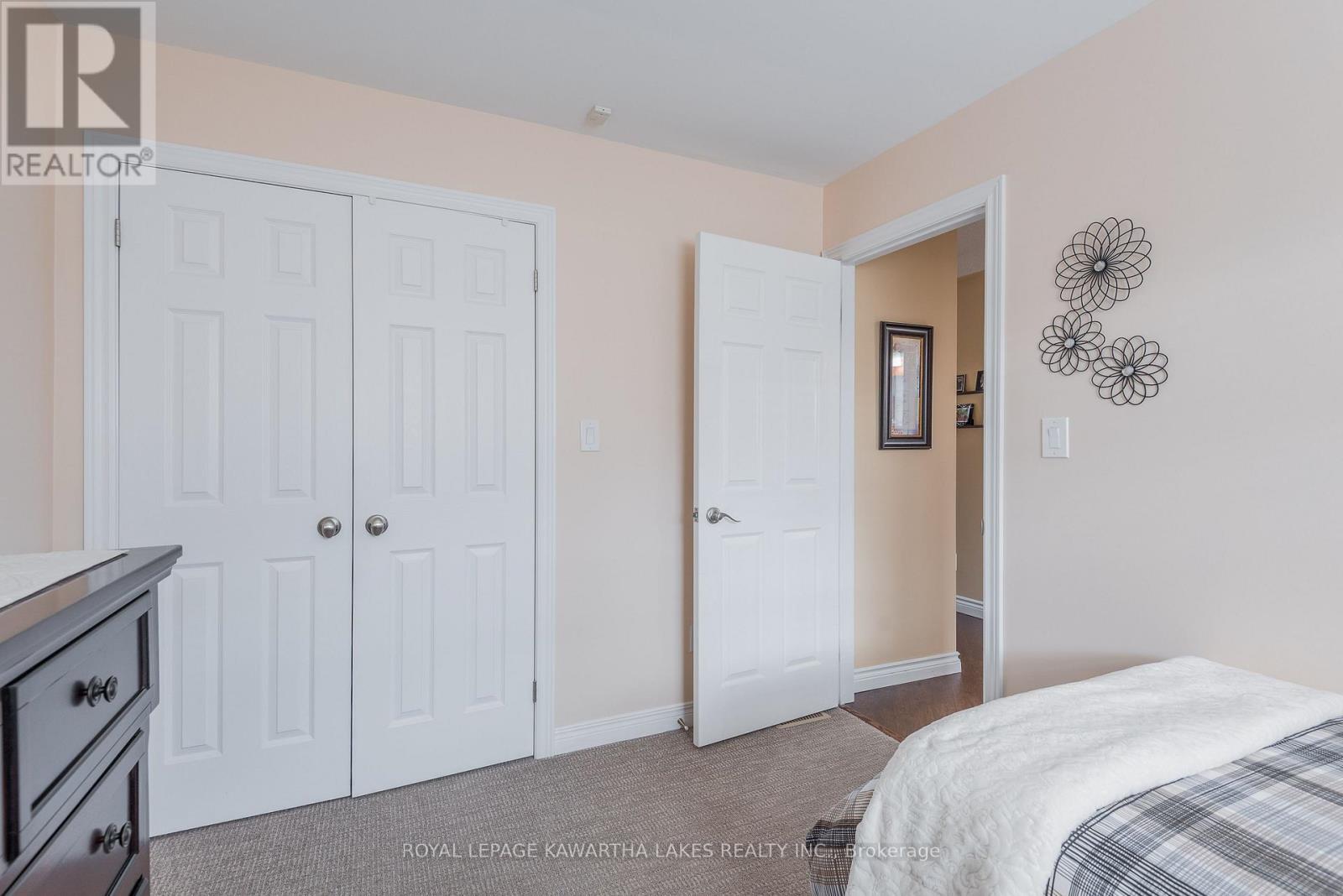 29 Midland Drive, Kawartha Lakes, Ontario  K9V 6B9 - Photo 23 - X12931634