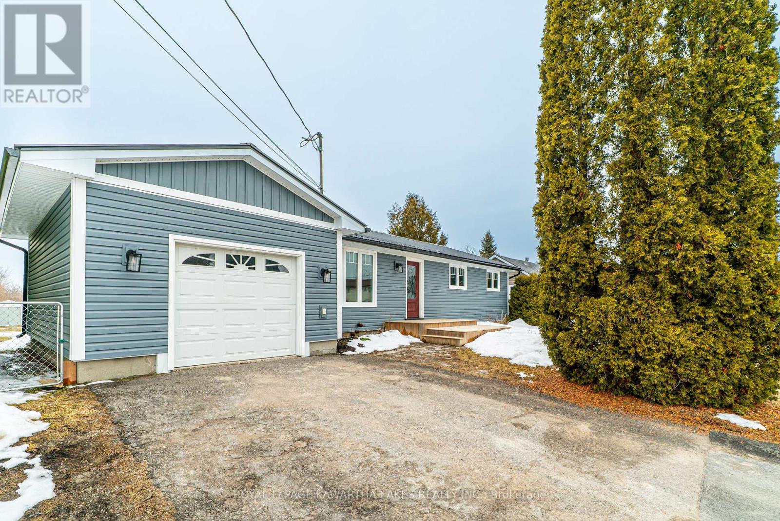 56 Ellice Street, Kawartha Lakes, Ontario  K0M 1N0 - Photo 4 - X12931804