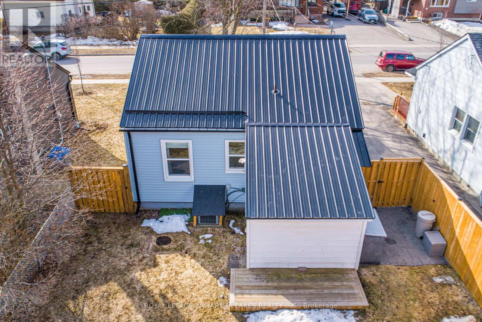 56 Glenelg Street E, Kawartha Lakes, Ontario  K9V 1Z3 - Photo 24 - X12939022