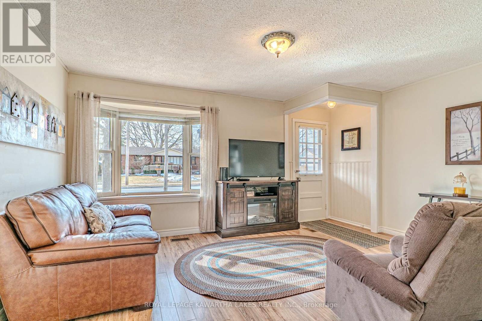 56 Glenelg Street E, Kawartha Lakes, Ontario  K9V 1Z3 - Photo 8 - X12939022