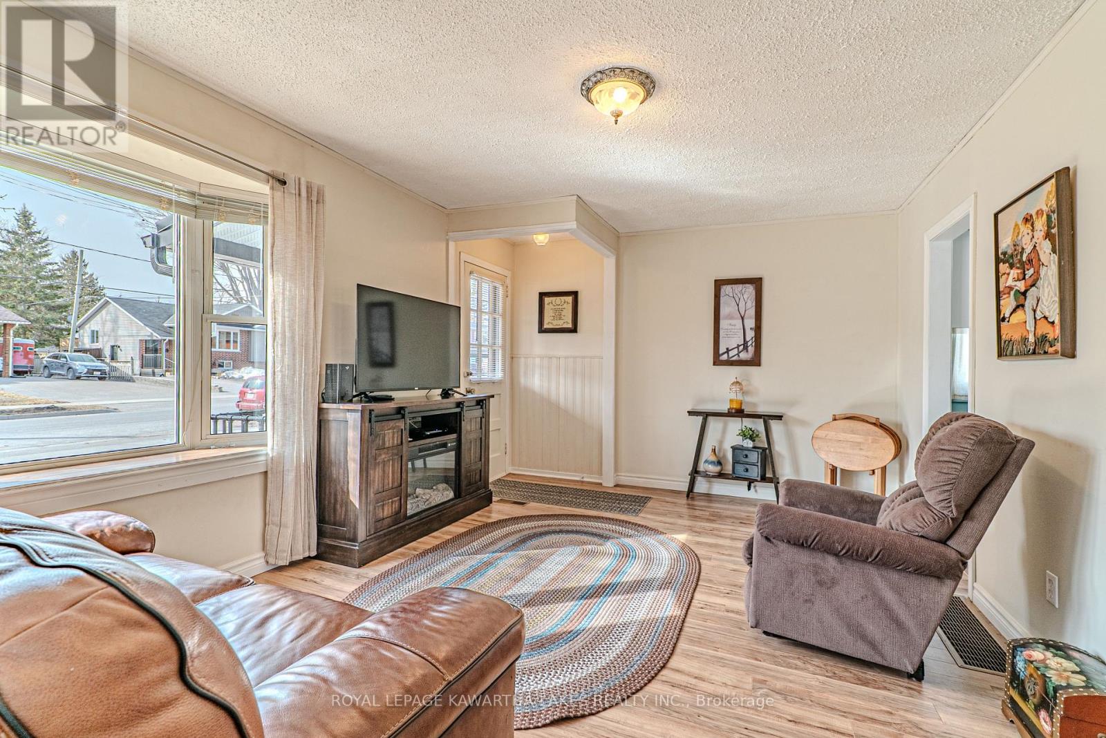 56 Glenelg Street E, Kawartha Lakes, Ontario  K9V 1Z3 - Photo 9 - X12939022