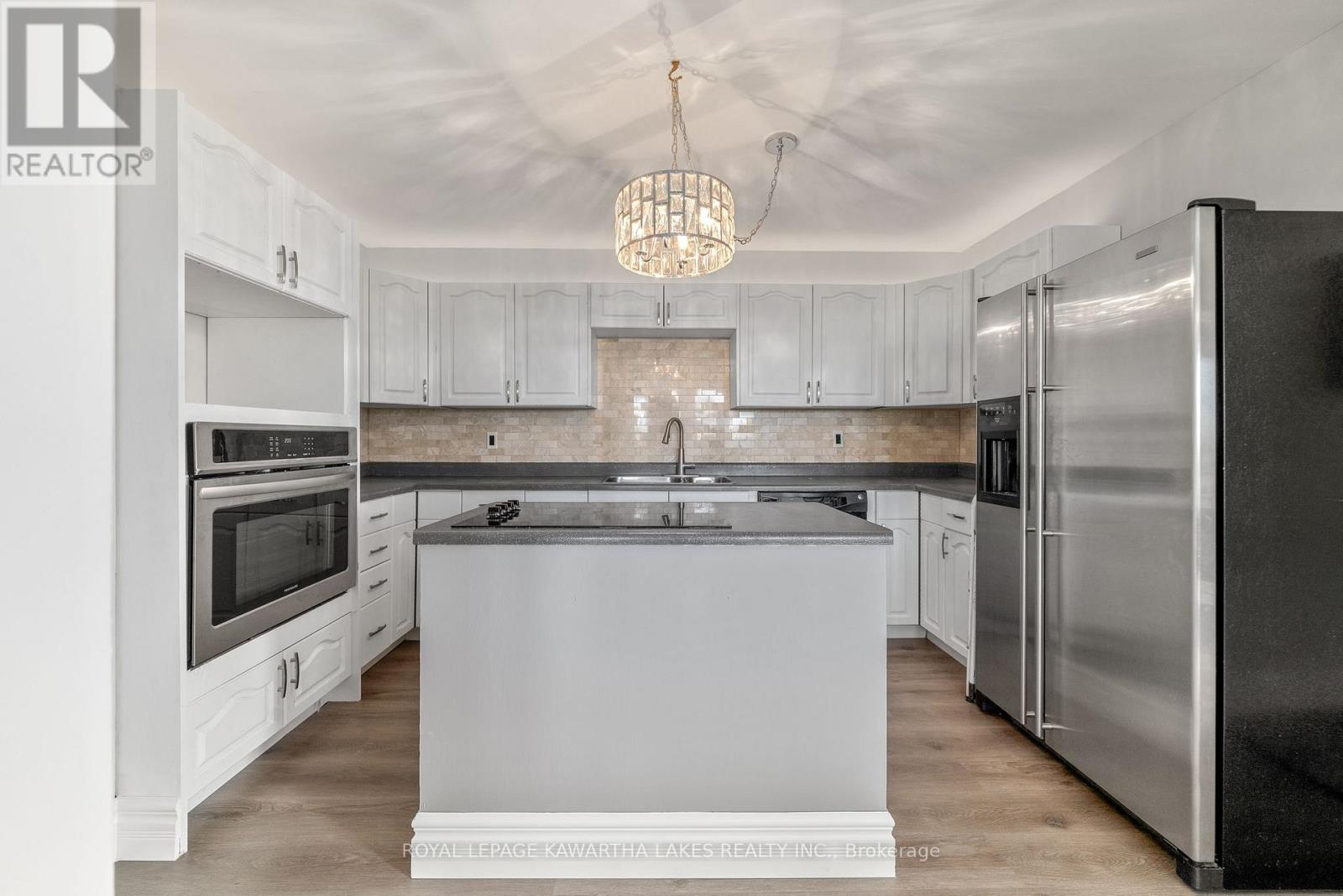 9 Buckhorn Road, Kawartha Lakes, Ontario  K9V 4R6 - Photo 12 - X12965088