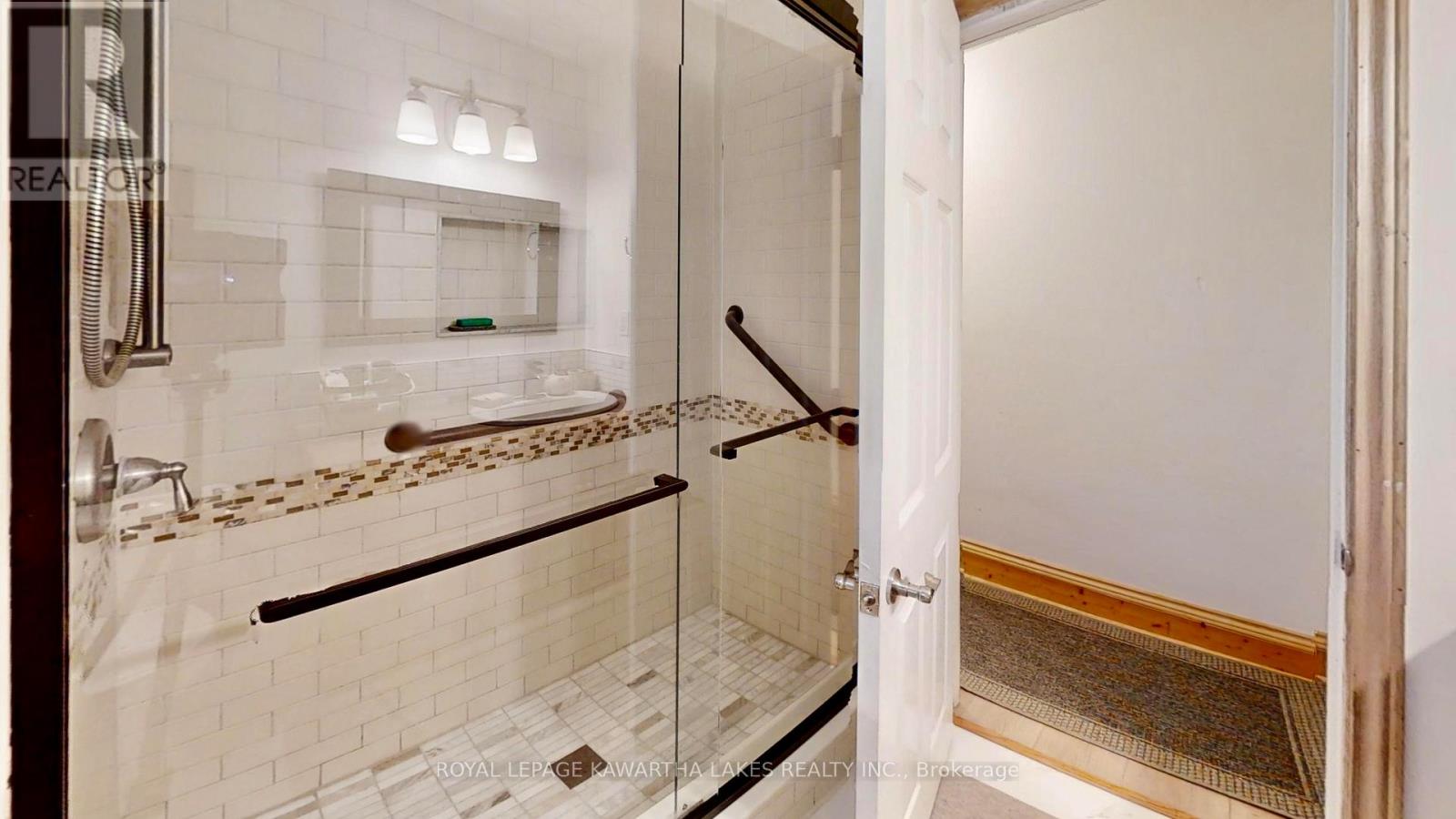 1136 Sylvan Glen Drive, Ramara, Ontario  L0K 1B0 - Photo 15 - S12971228