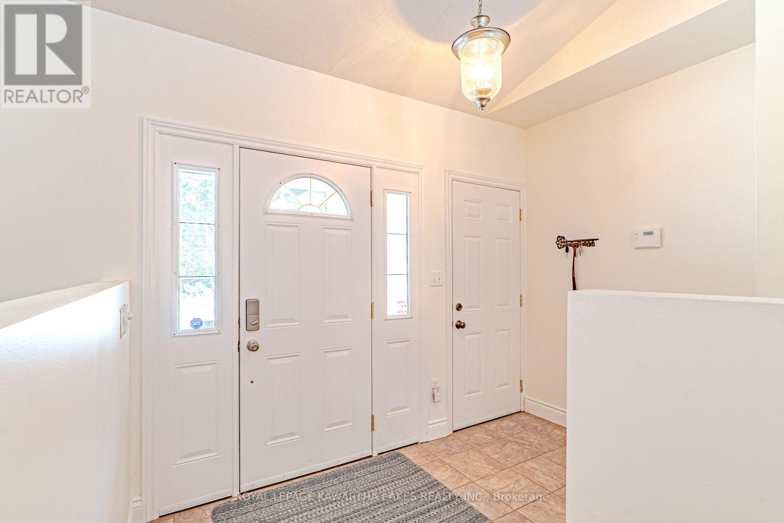 914 County Rd 49, Trent Lakes, Ontario  K0M 1A0 - Photo 9 - X12971700