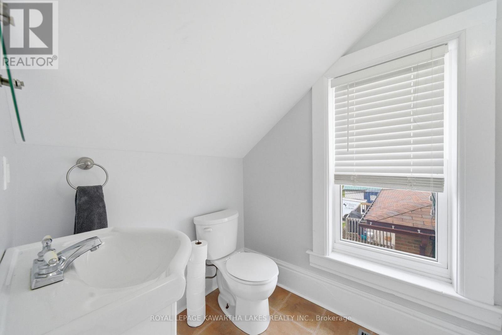 126 King Street, Kawartha Lakes, Ontario  K9V 1E3 - Photo 31 - X13039380