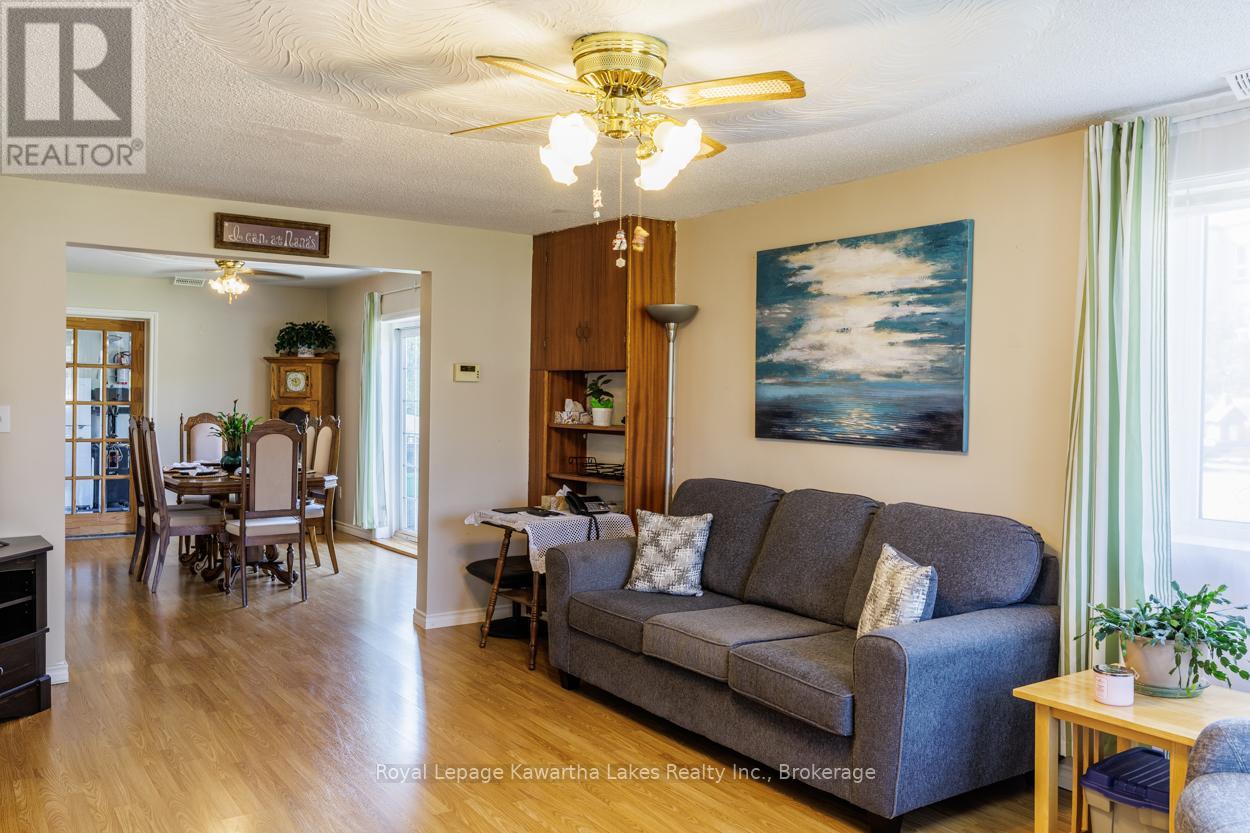 99 Lindsay Street, Kawartha Lakes, Ontario  K0M 1N0 - Photo 12 - X13233394