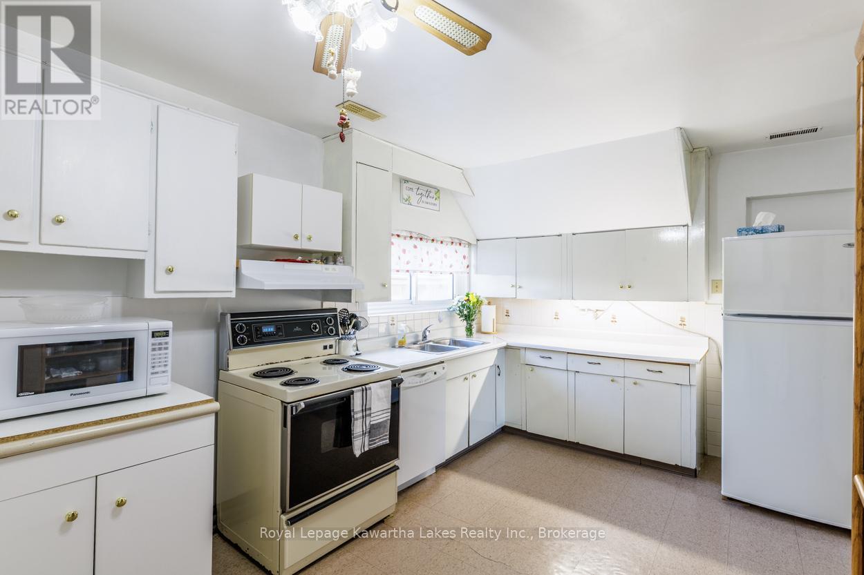 99 Lindsay Street, Kawartha Lakes, Ontario  K0M 1N0 - Photo 27 - X13233394